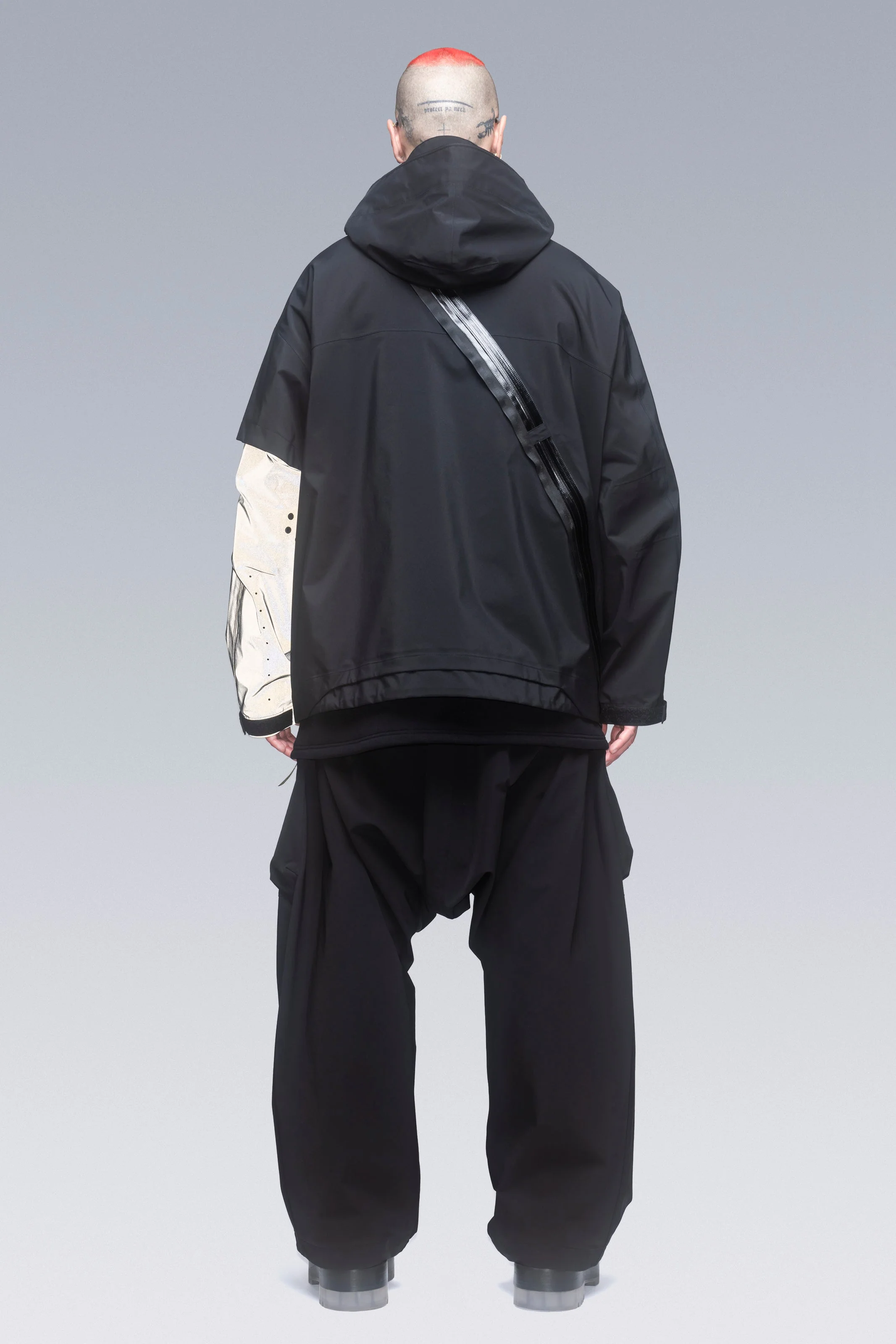 J115-GT 3L Gore-Tex Pro Interops Jacket - Black/Black - Image 6