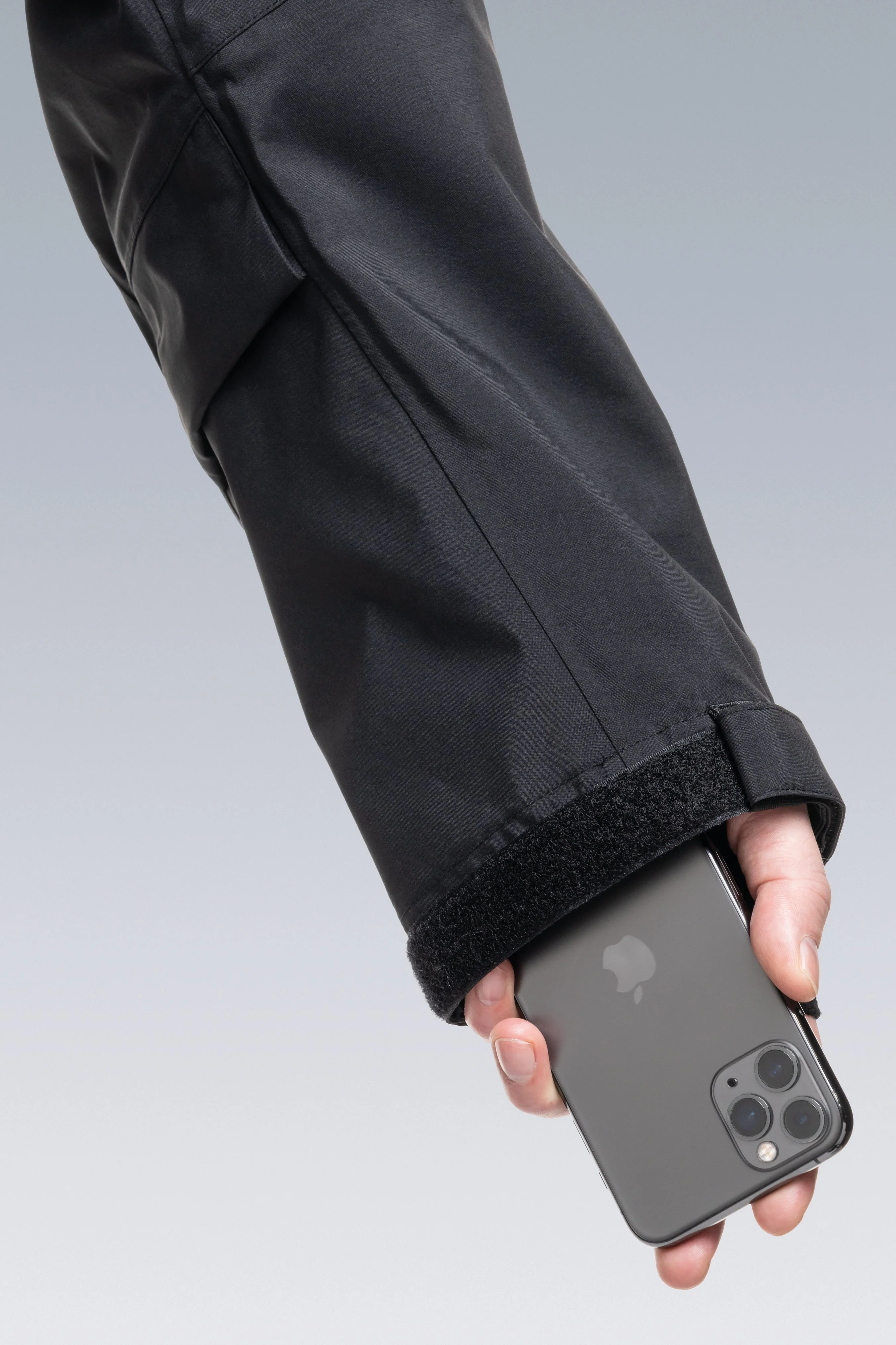 J1WTS-GT 3L Gore-Tex Pro Interops Jacket - Black - Image 23