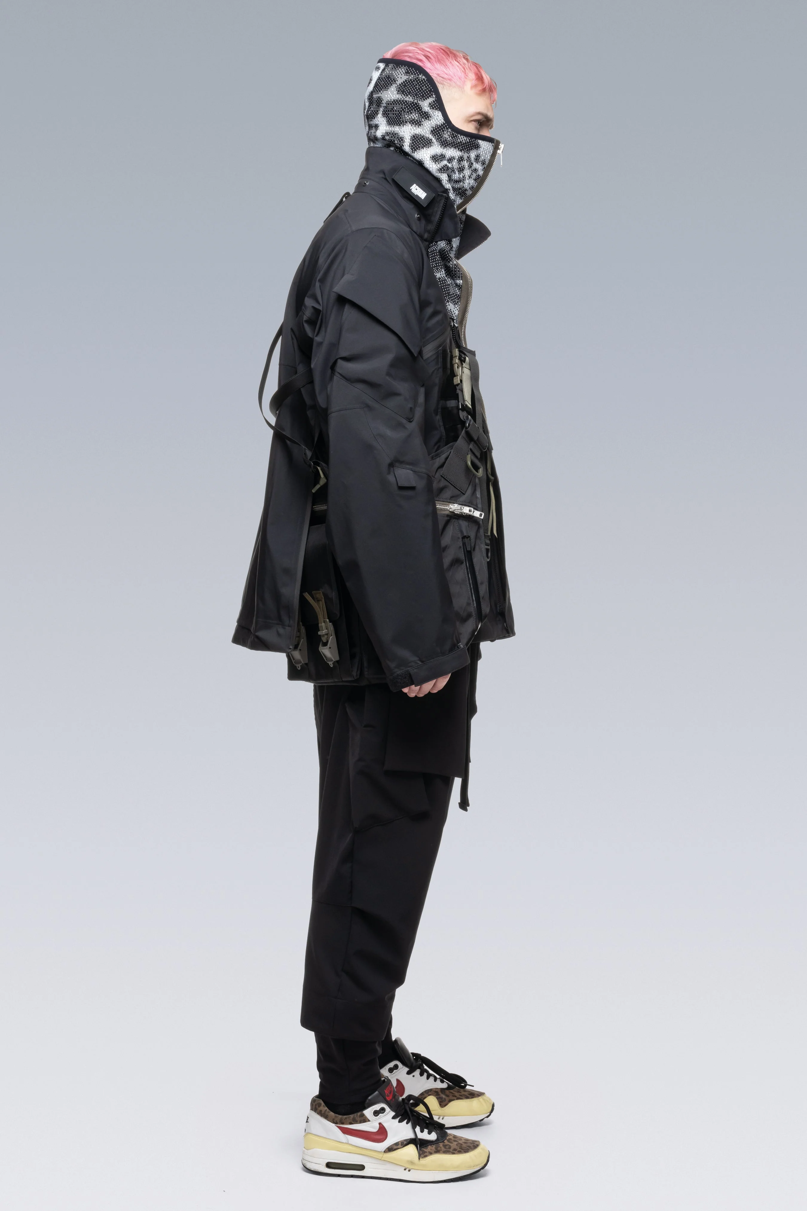 J1WTS-GT 3L Gore-Tex Pro Interops Jacket - Black - Image 8