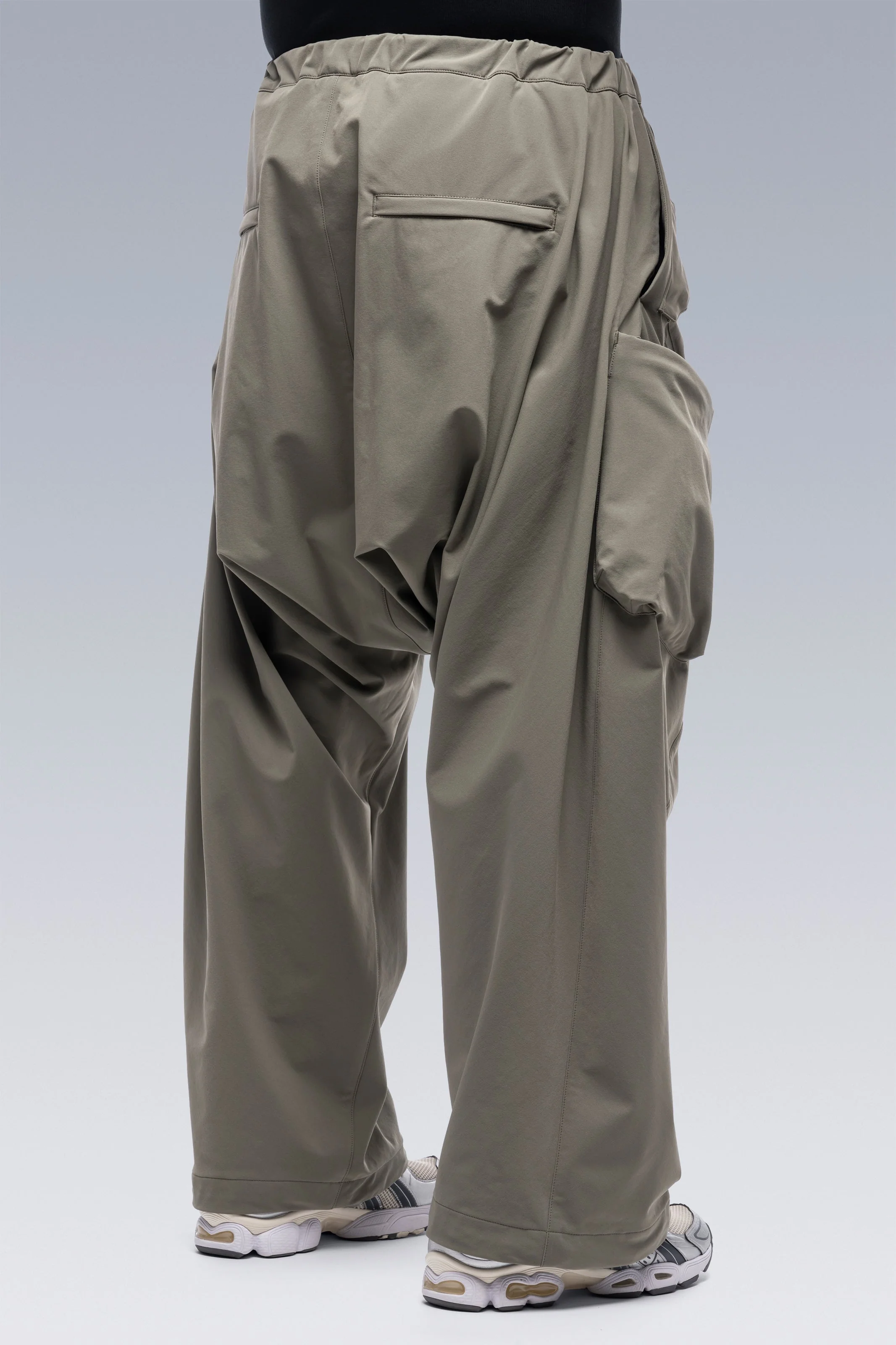 P30AL-DS schoeller® Dryskin™ Articulated Pant - Alpha Green - Image 3