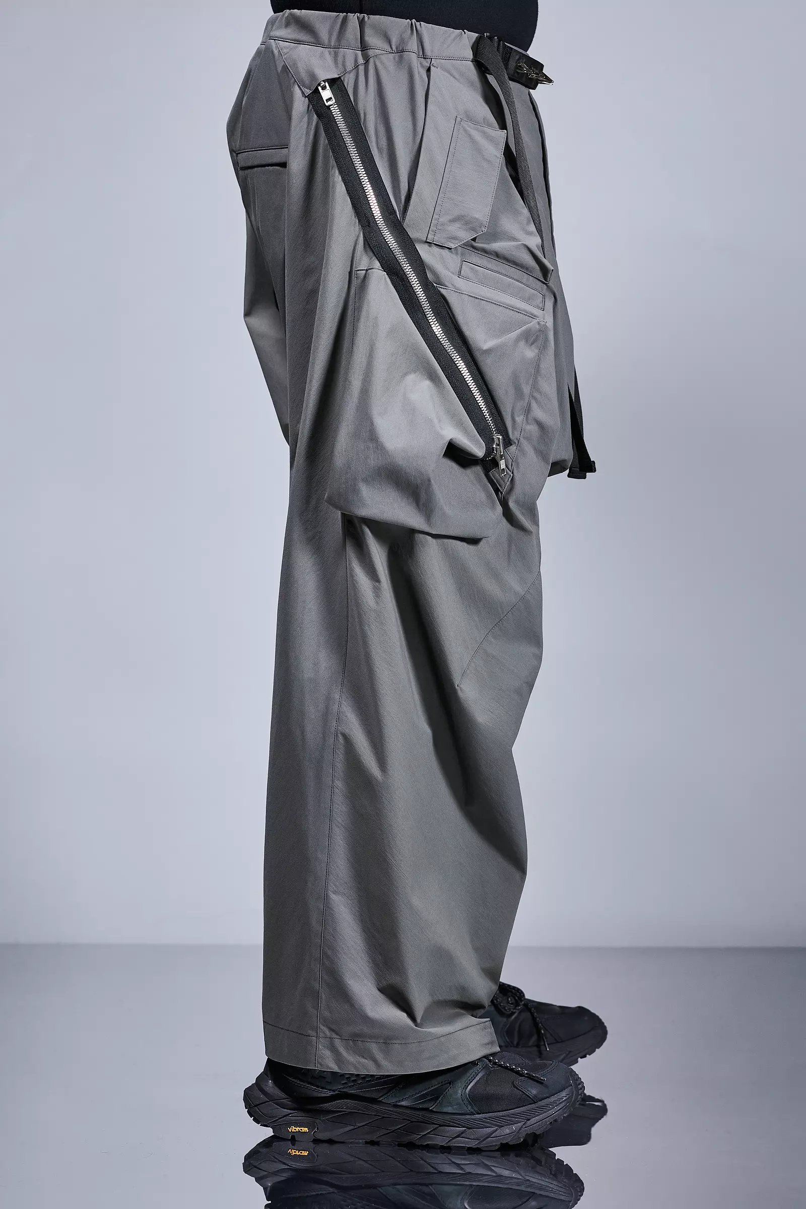 P30AL-E Encapsulated Nylon Ultrawide Drawcord Cargo Trouser - Grey - Image 3