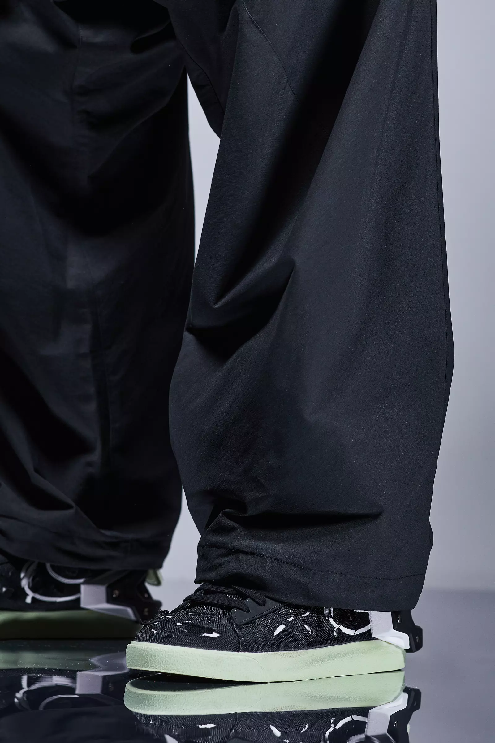 P30AL-E Encapsulated Nylon Ultrawide Drawcord Cargo Trouser - Grey - Image 9