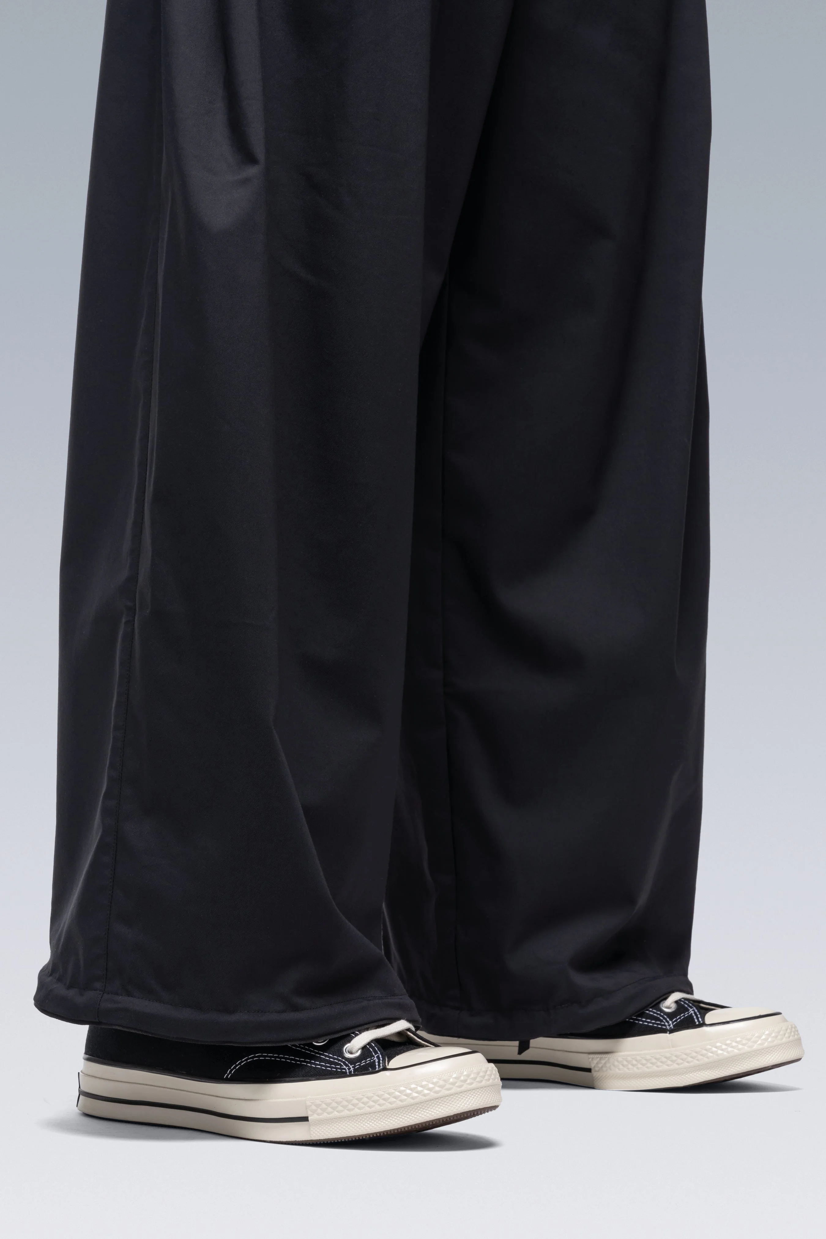 P48-CH Micro Twill Pleated Trouser - Schwarzgrün - Image 15