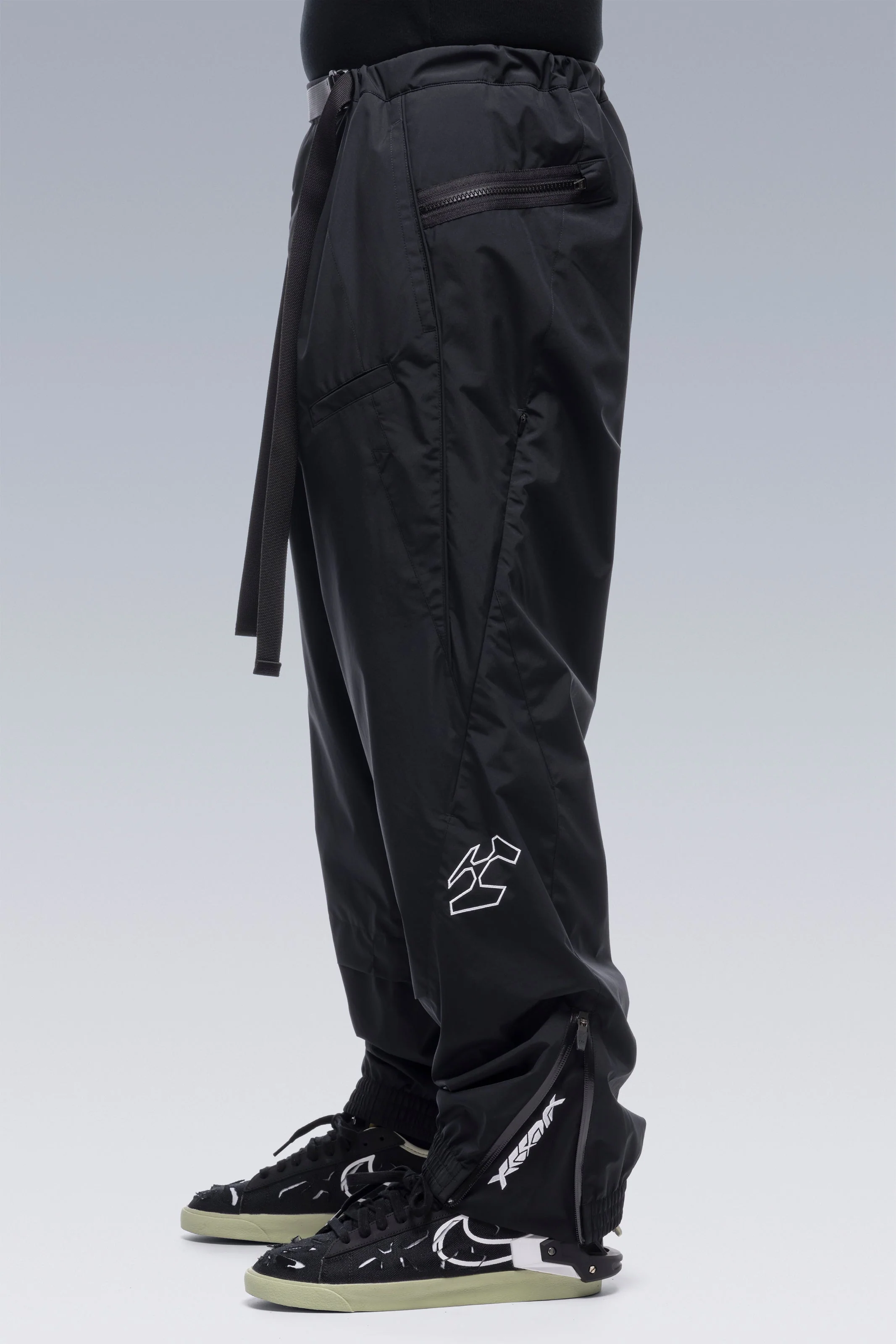 P53-WS 2L Gore-Tex® Windstopper® Insulated Vent Pants - Black - Image 7