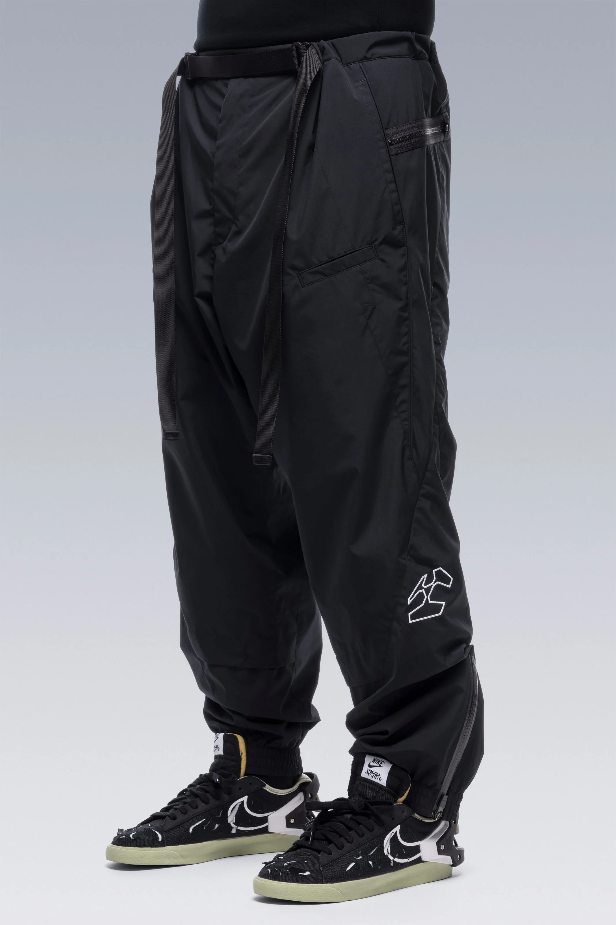 P53-WS 2L Gore-Tex® Windstopper® Insulated Vent Pants - Black - Image 9