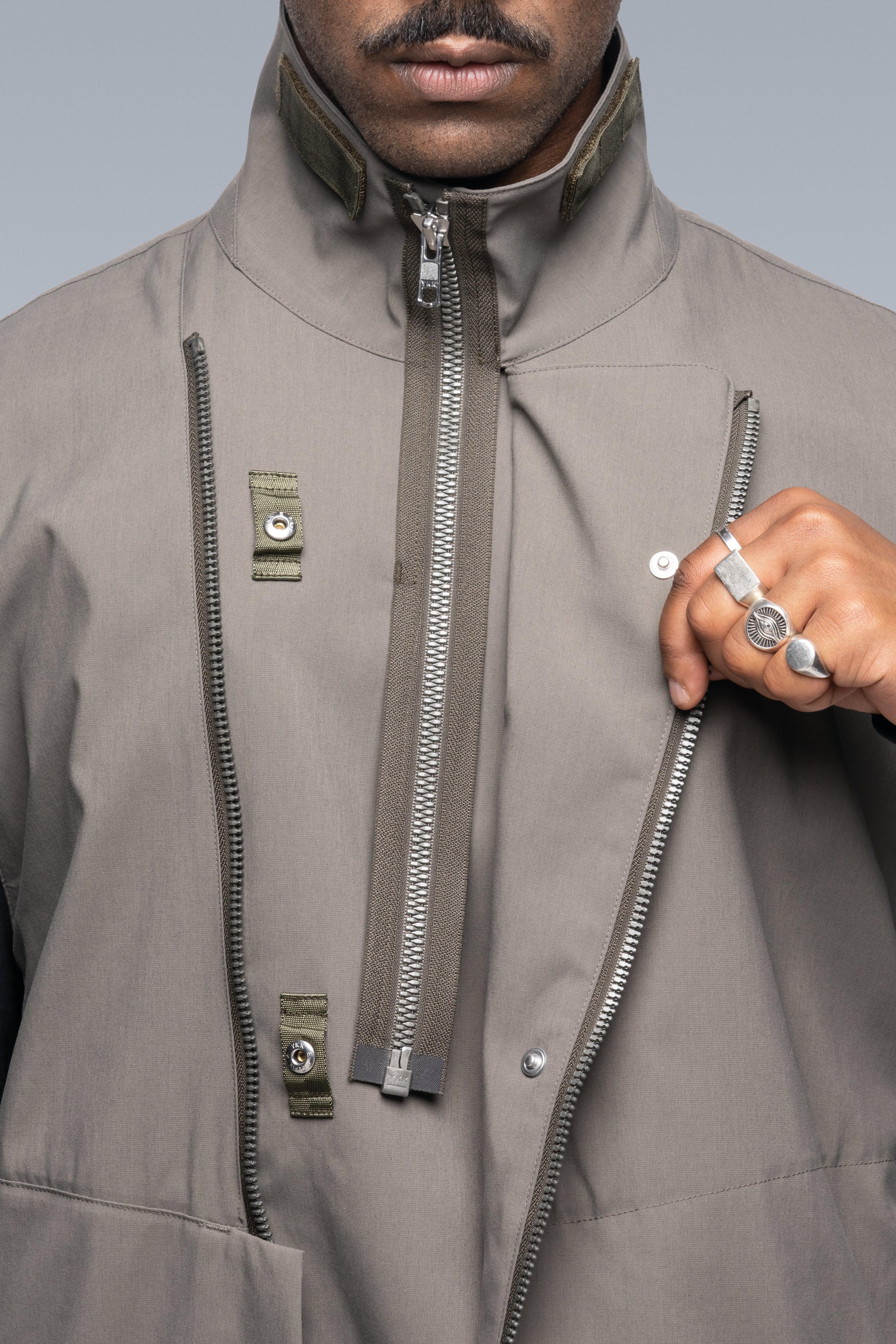 V68-M Nylon Stretch Rider Vest - Dark Grey - Image 6