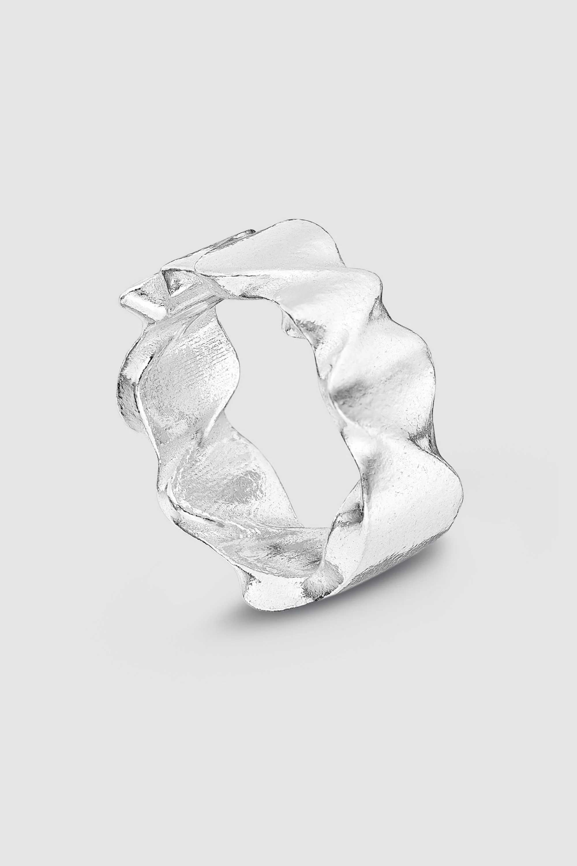Twister 8mm Ring - Image 2