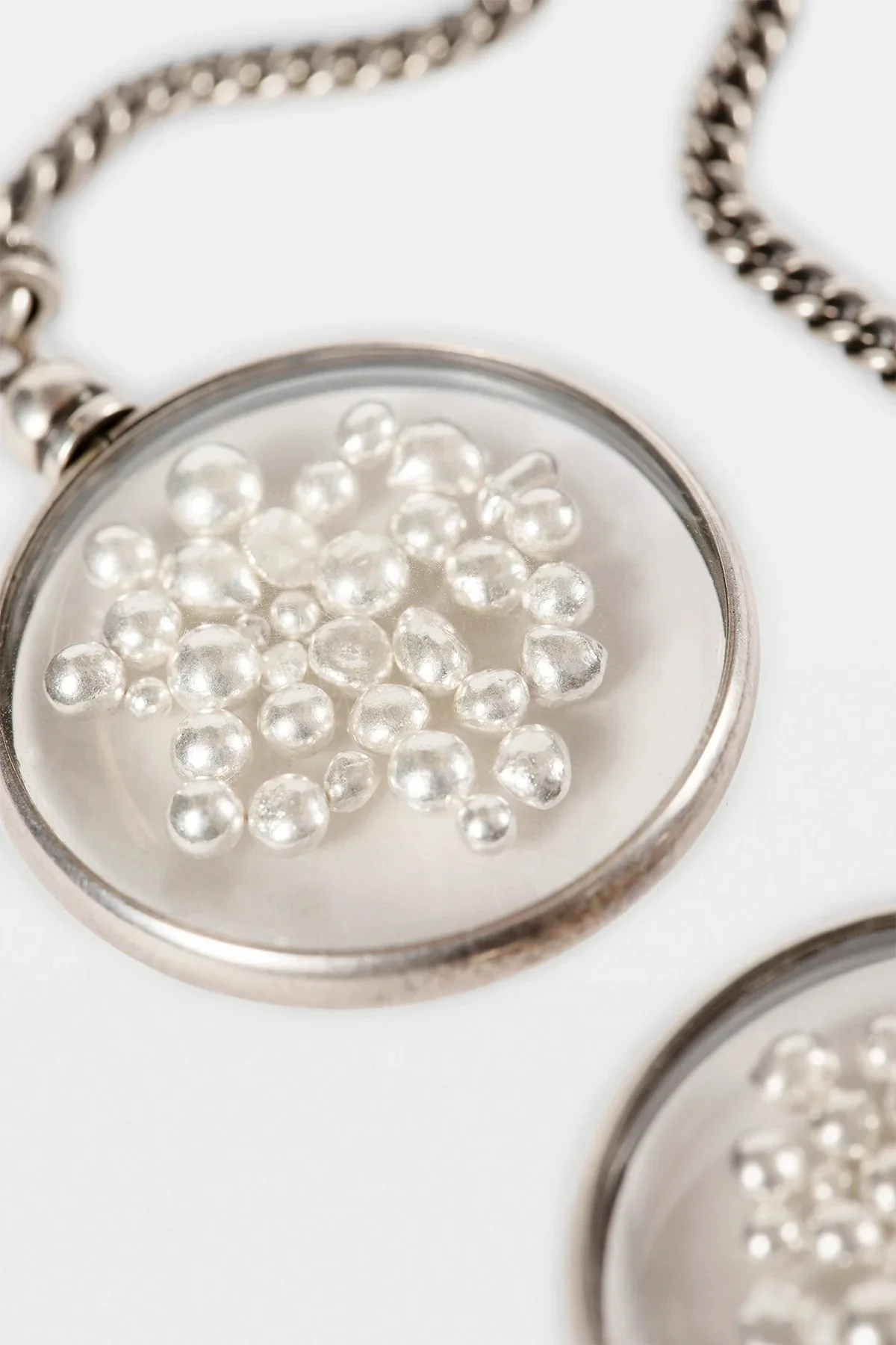 BILHA MEDAILLON EARRINGS AND LITTLE BALLS ANTIQUE SILVER - Image 3