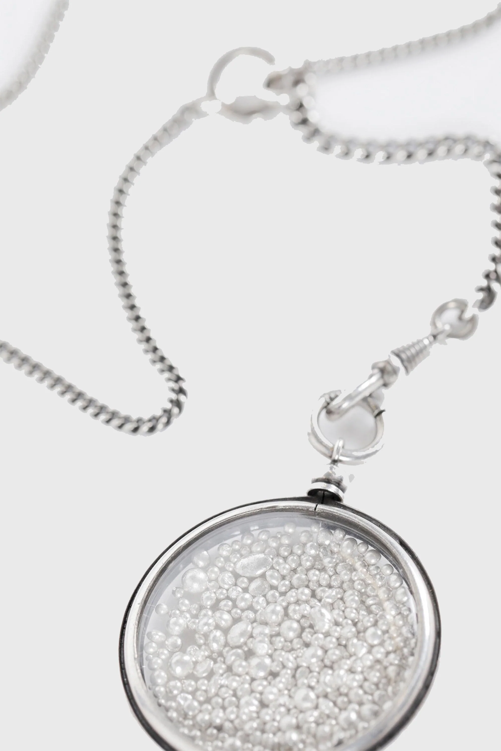 ELSU MEDAILLON NECKLACE - Image 3