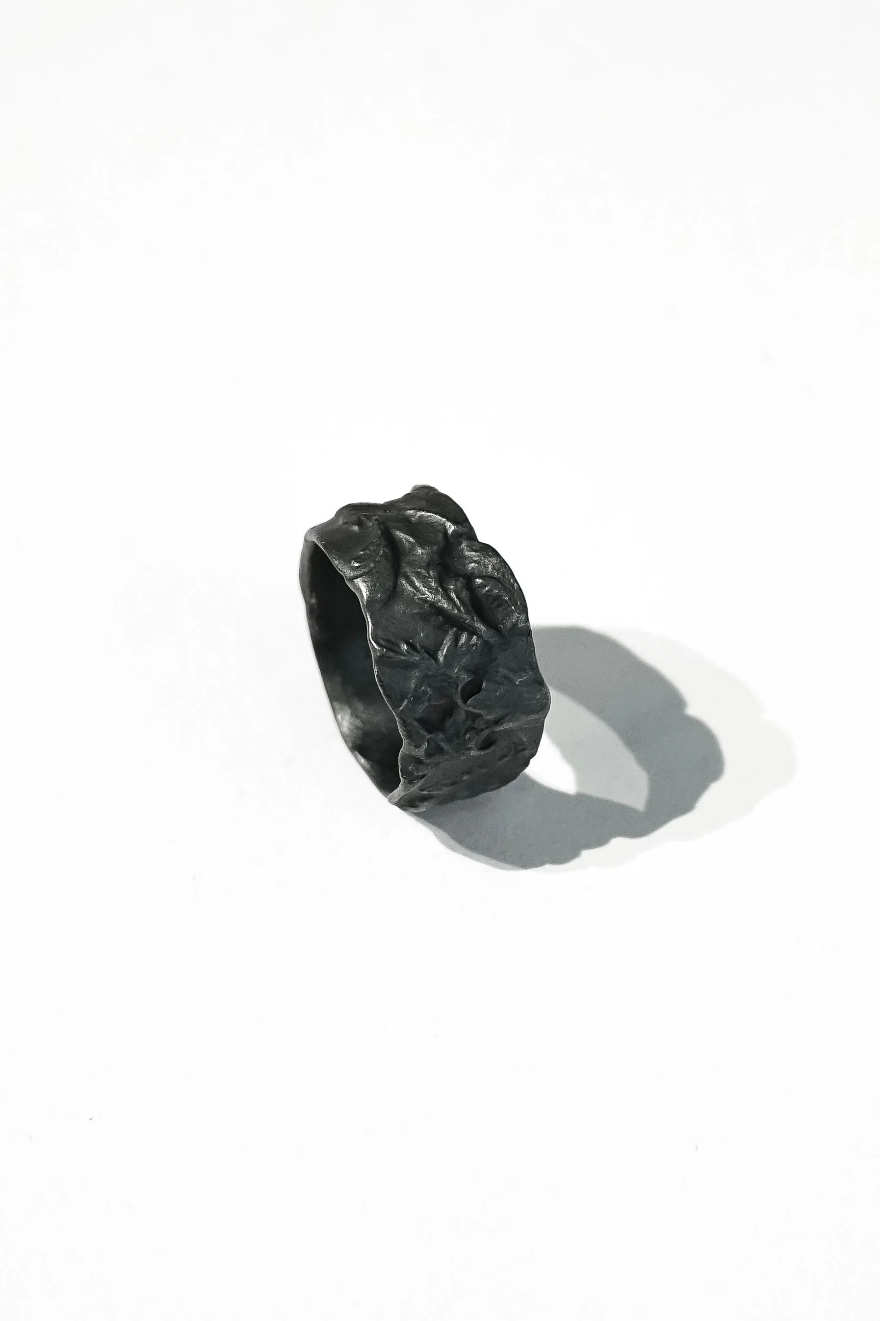 Black Leaf Ring (Small) - Image 4