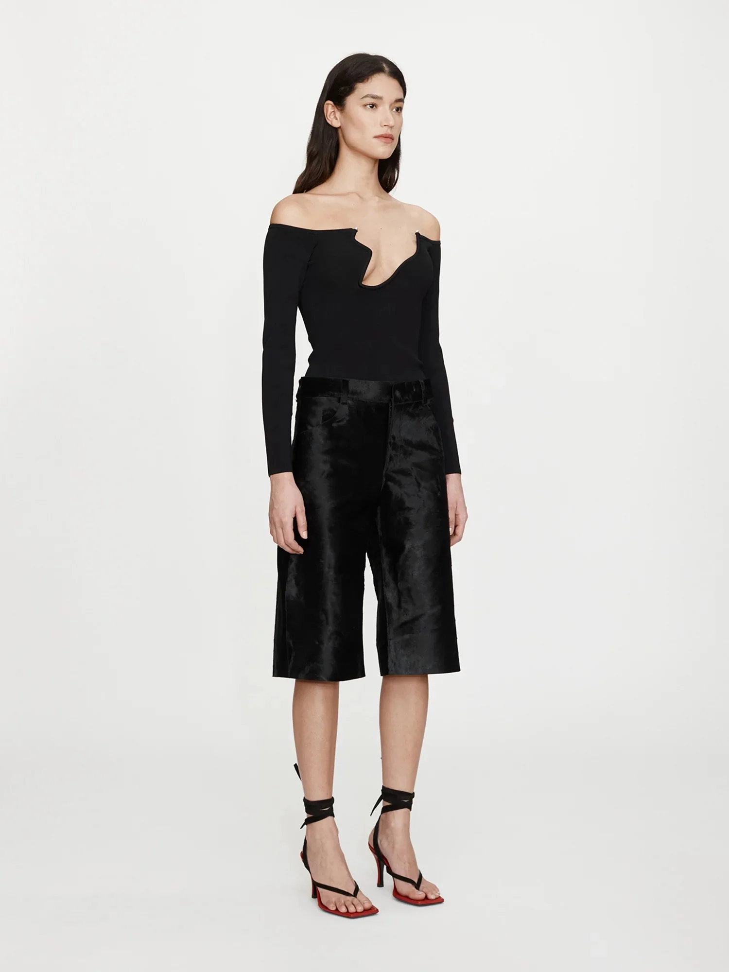 ODESSA ARCED KNITTED L/S TOP BLACK - Image 5