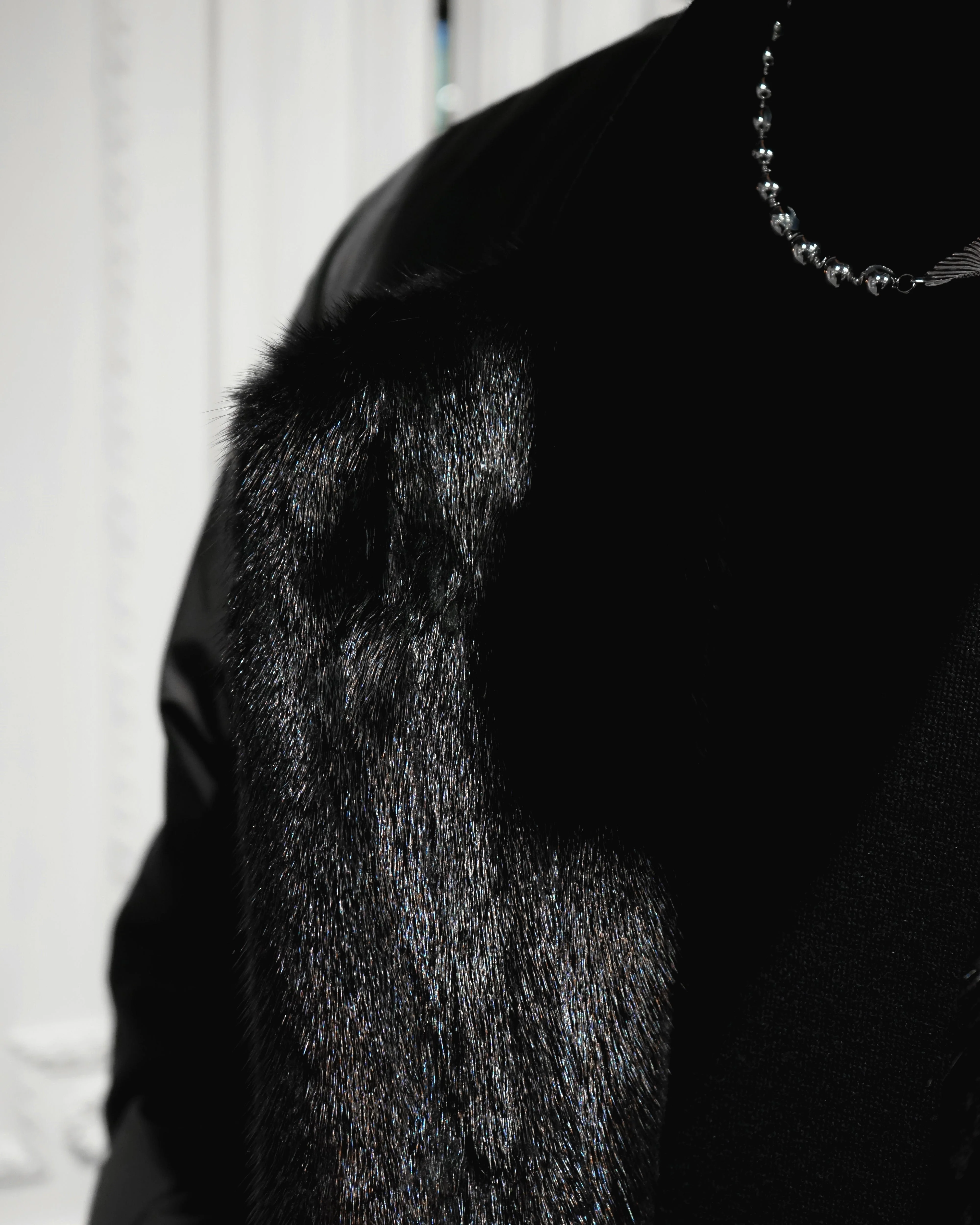 BLACK UNISEX REVERSIBLE MINK FUR BOMBER W/O LOGO - Image 12