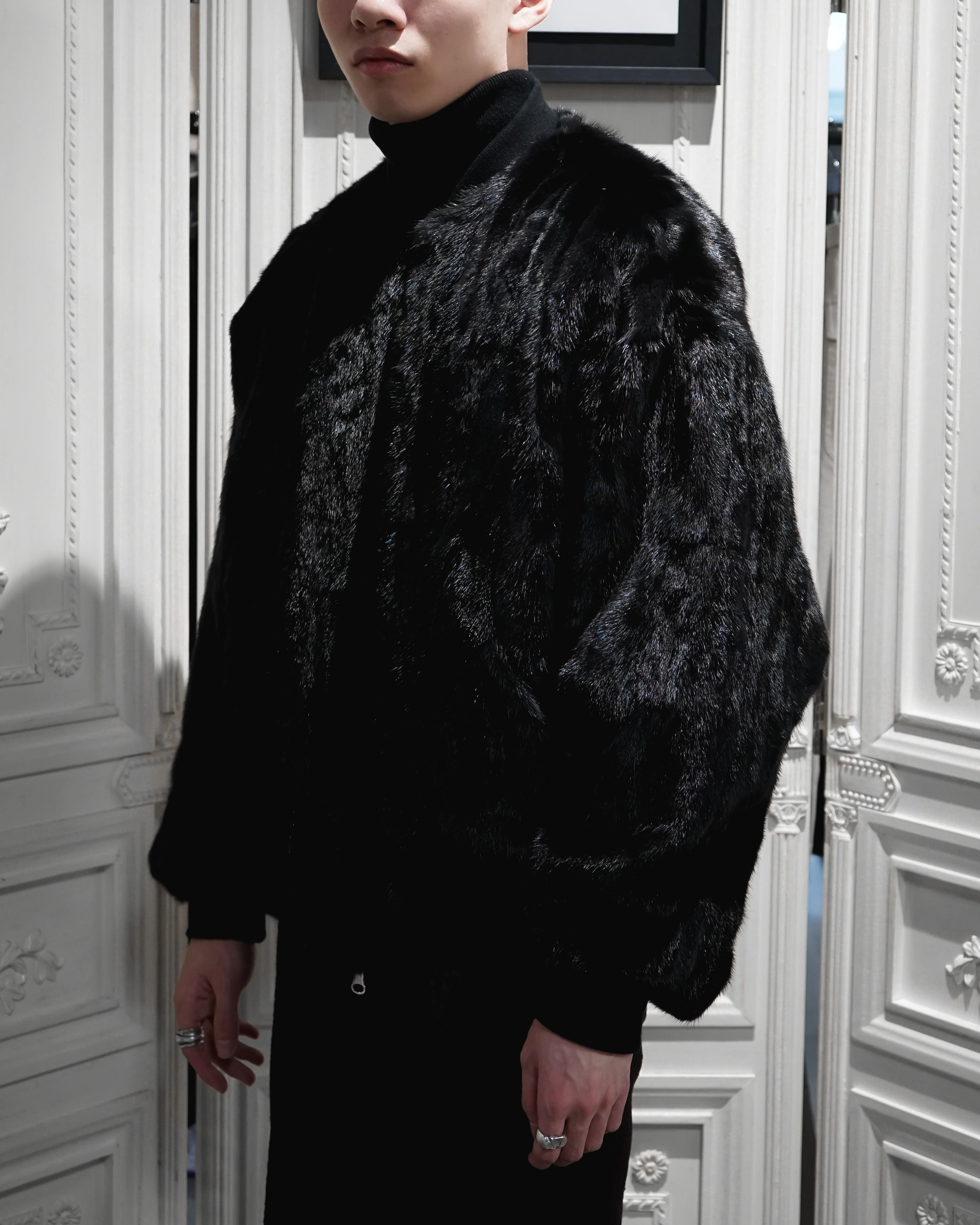 BLACK UNISEX REVERSIBLE MINK FUR BOMBER W/O LOGO - Image 4