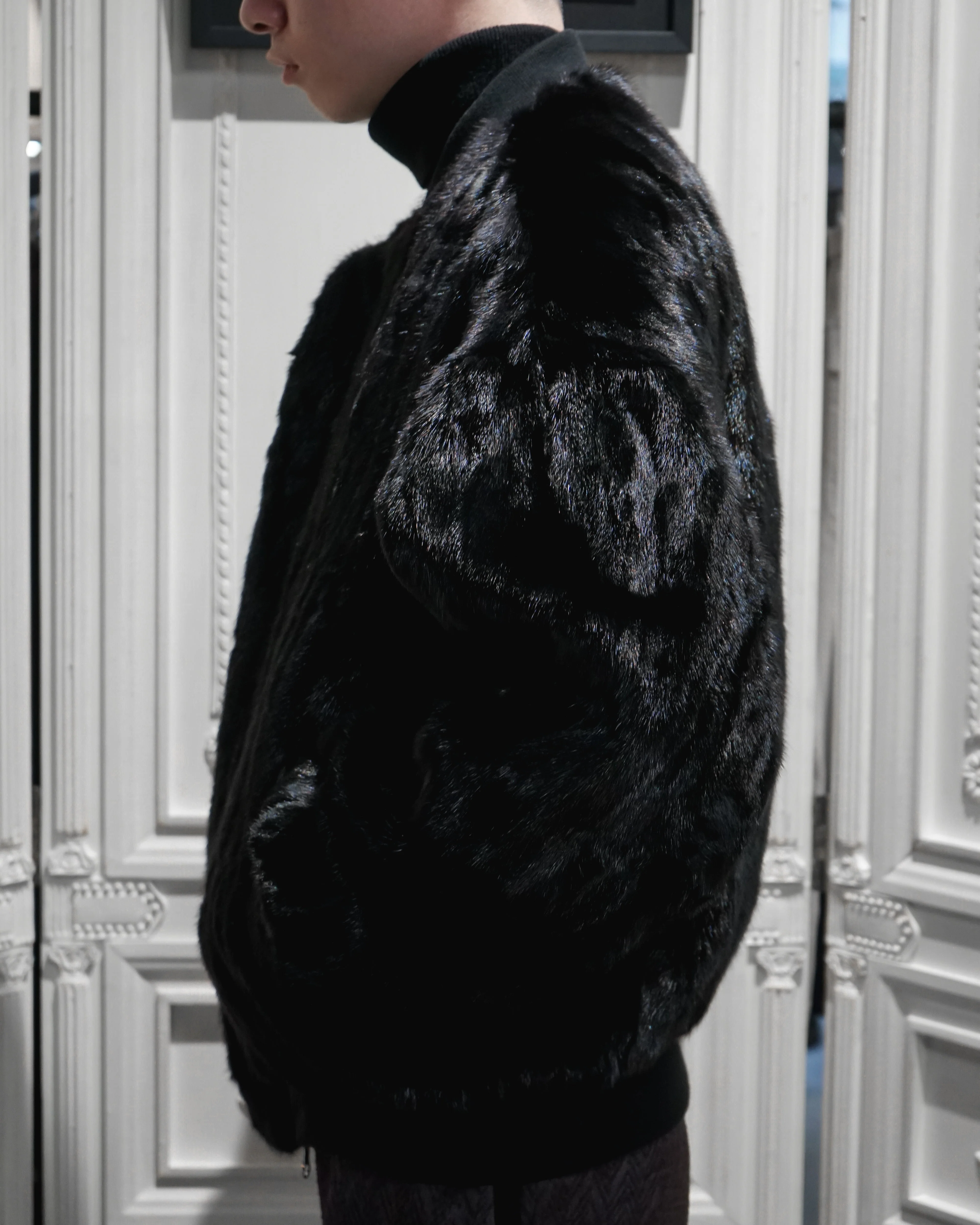 BLACK UNISEX REVERSIBLE MINK FUR BOMBER W/O LOGO - Image 6
