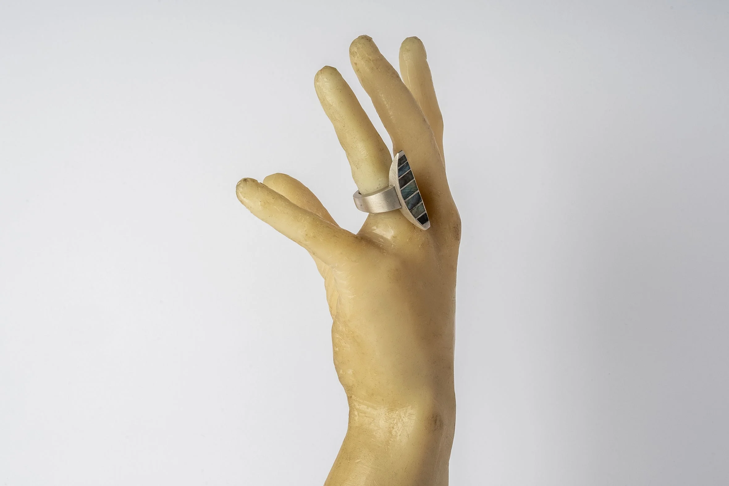Crescent Ring (Radiant Expansion, Hathor Inlay, DA+LAB) - Image 4