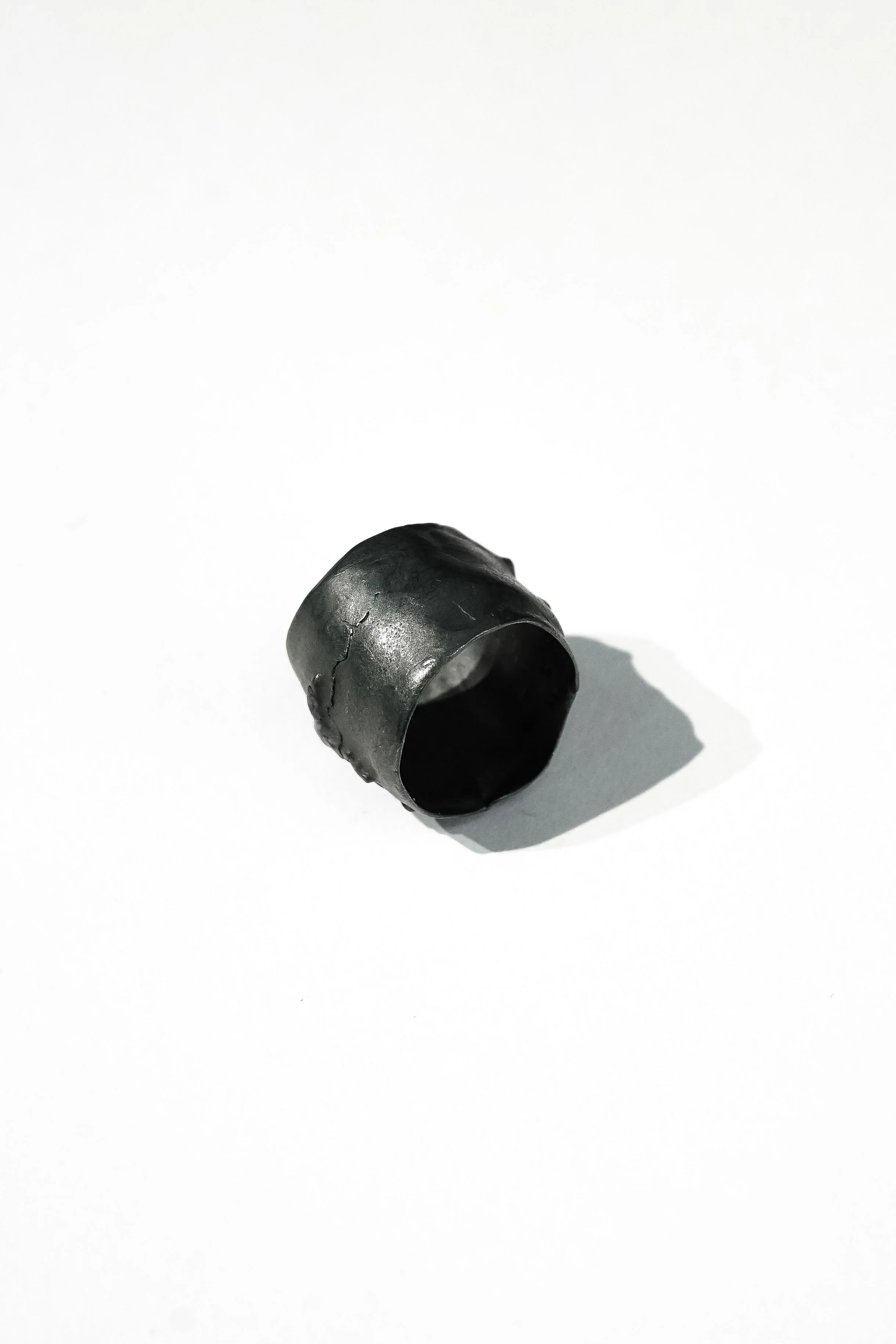 Black Leaf Ring (Medium) - Image 4