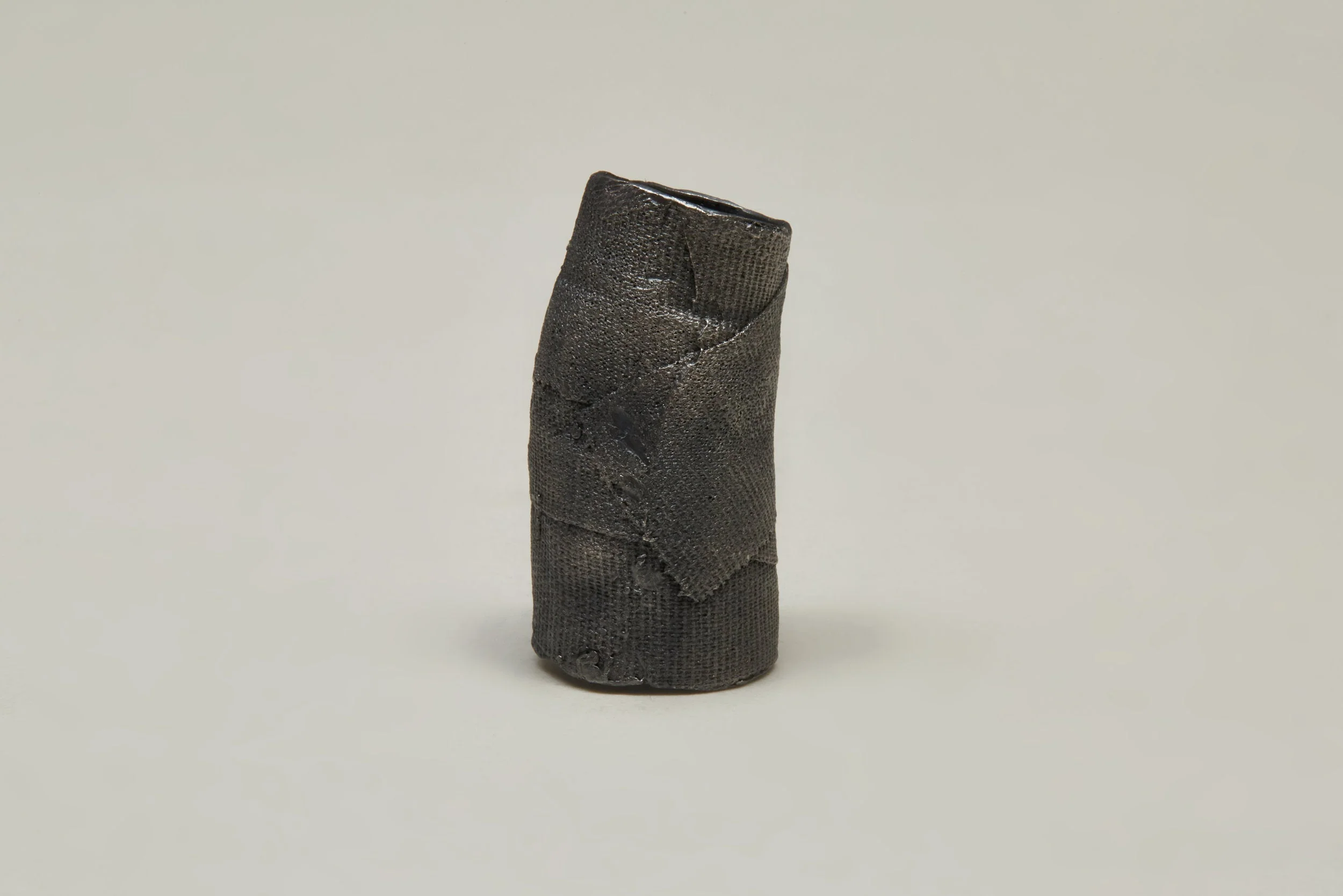 VTGR01 BLACK BANDAGE RING - Image 3