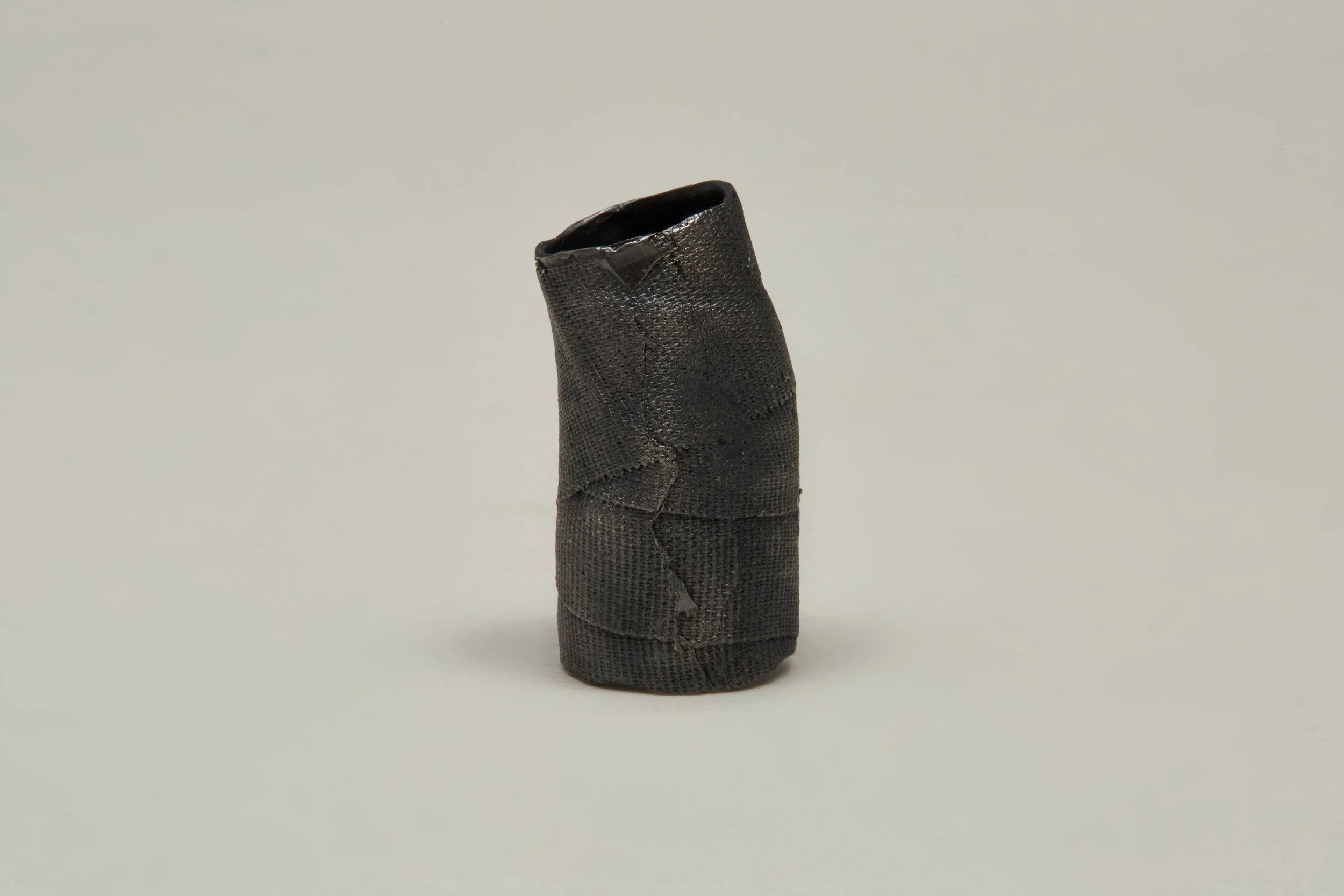 VTGR01 BLACK BANDAGE RING - Image 5