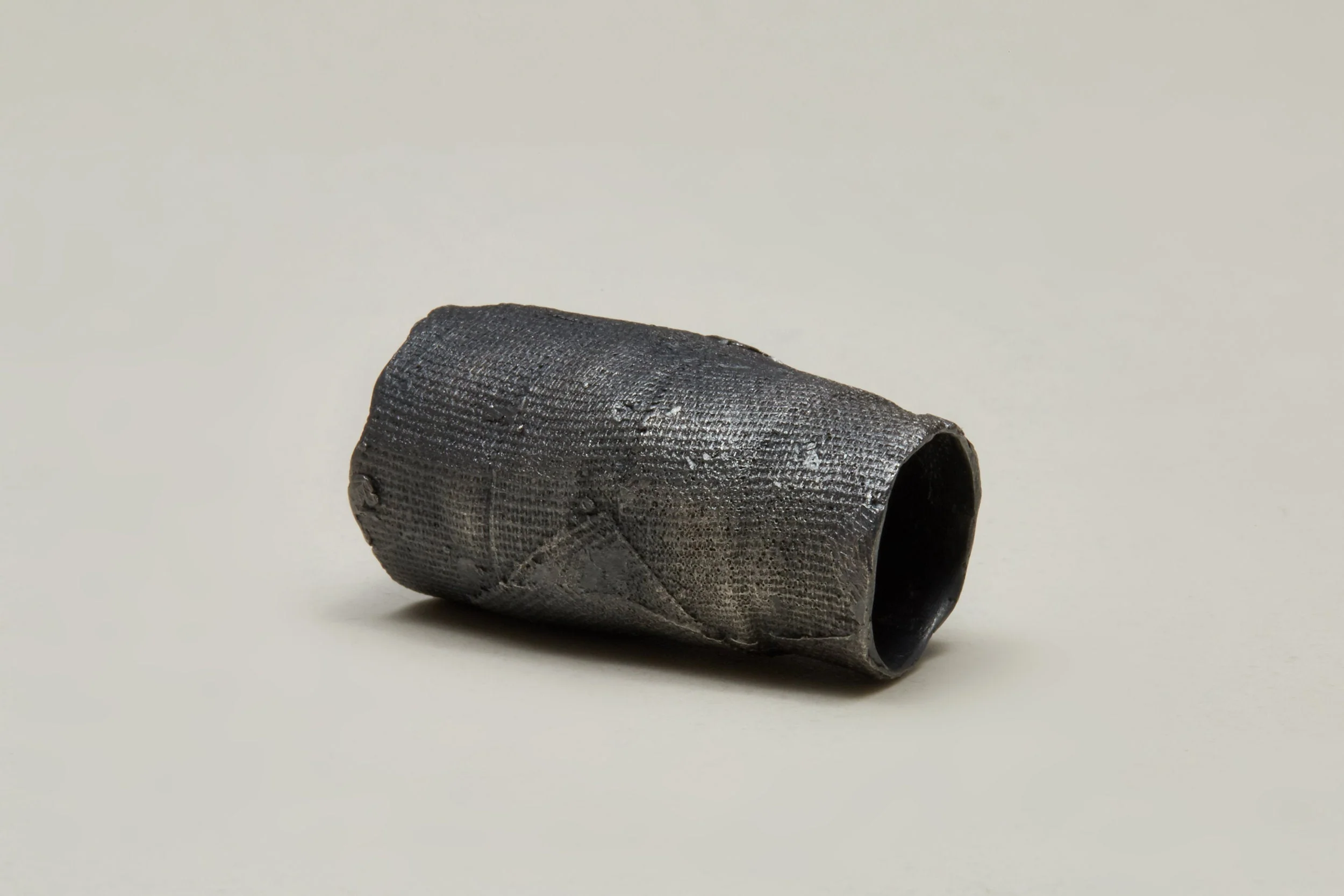 VTGR01 BLACK BANDAGE RING - Image 7