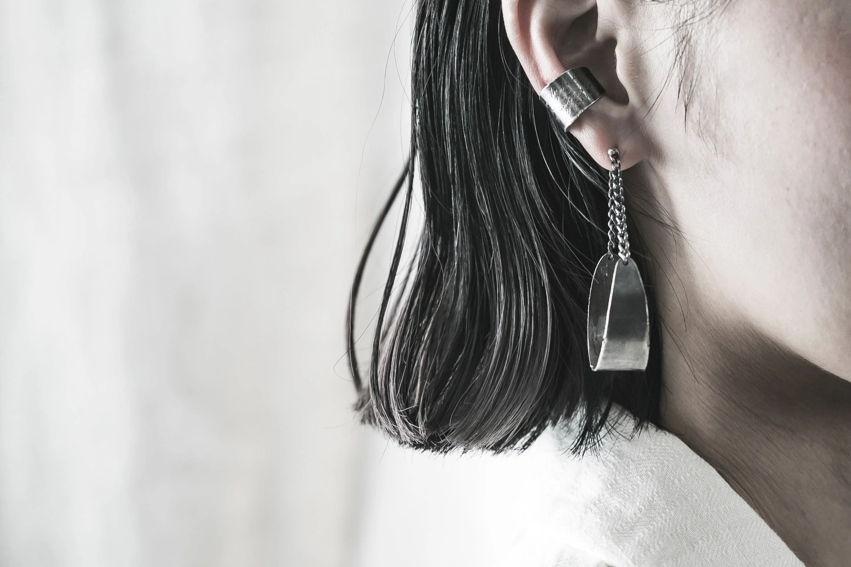 Oxy dyed Silver Earring (Medium) - Image 4