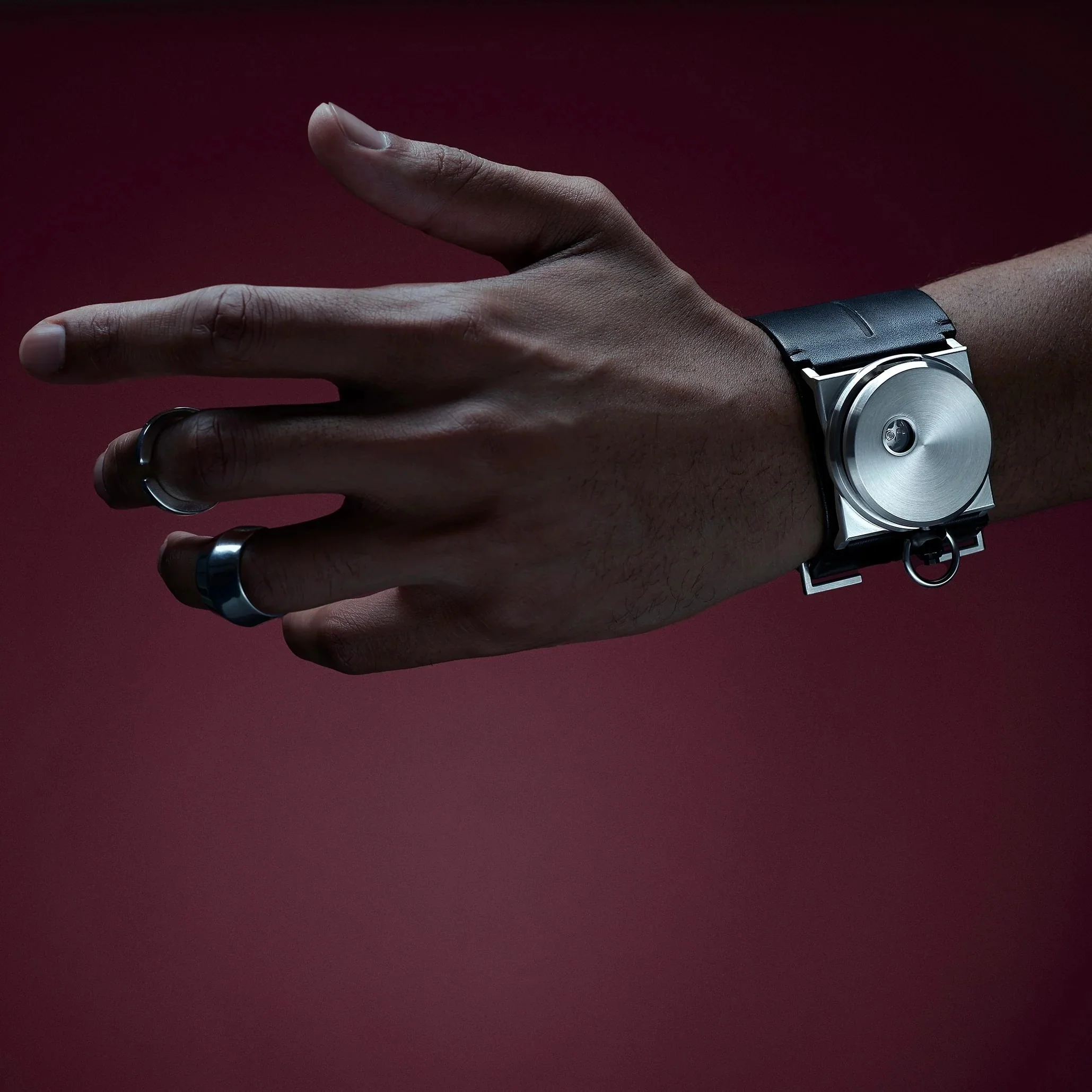 R100 SISYPHOS / CUFF SILVER - Image 4