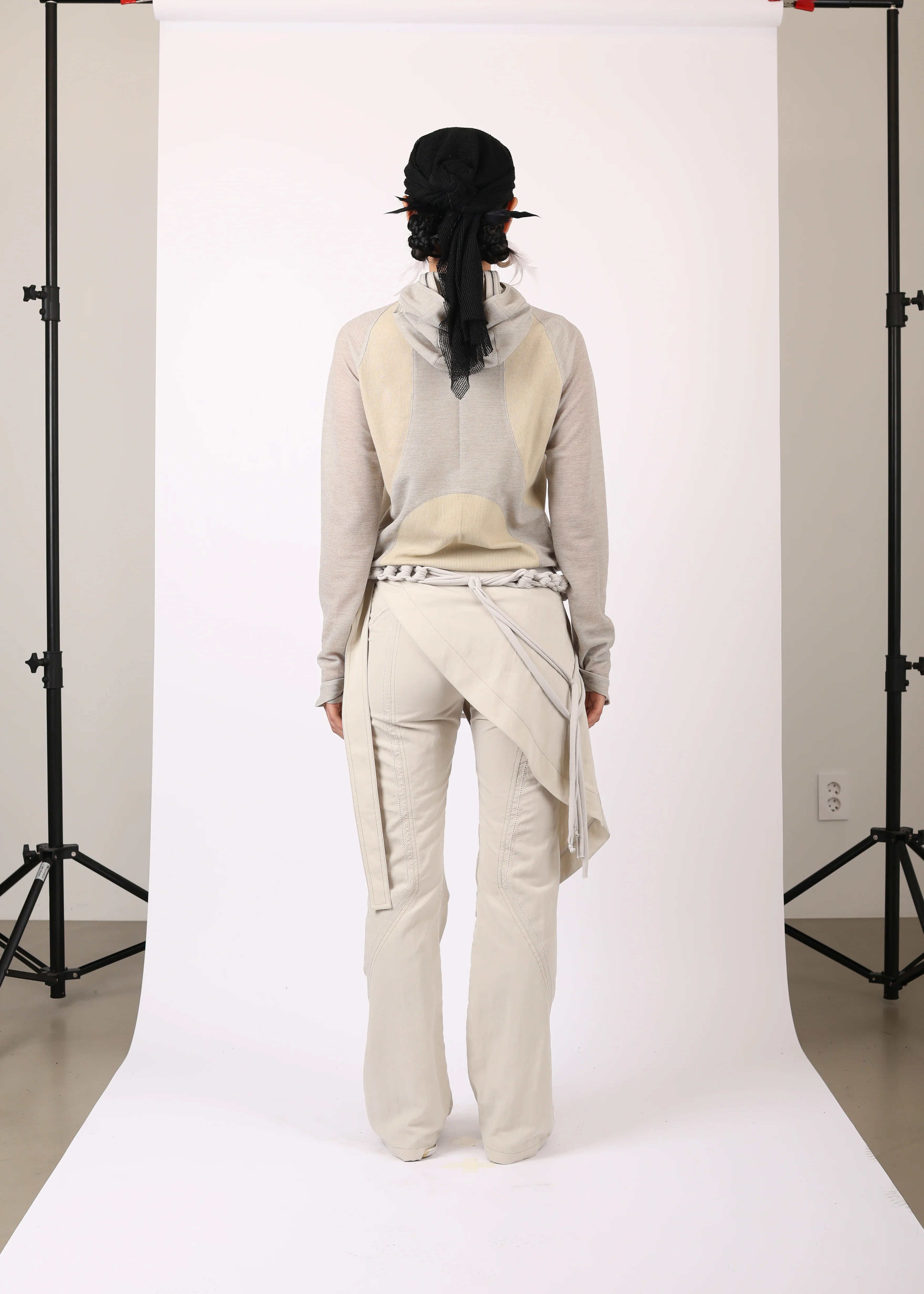 SLASHED ZIP HOODIE BEIGE - Image 5