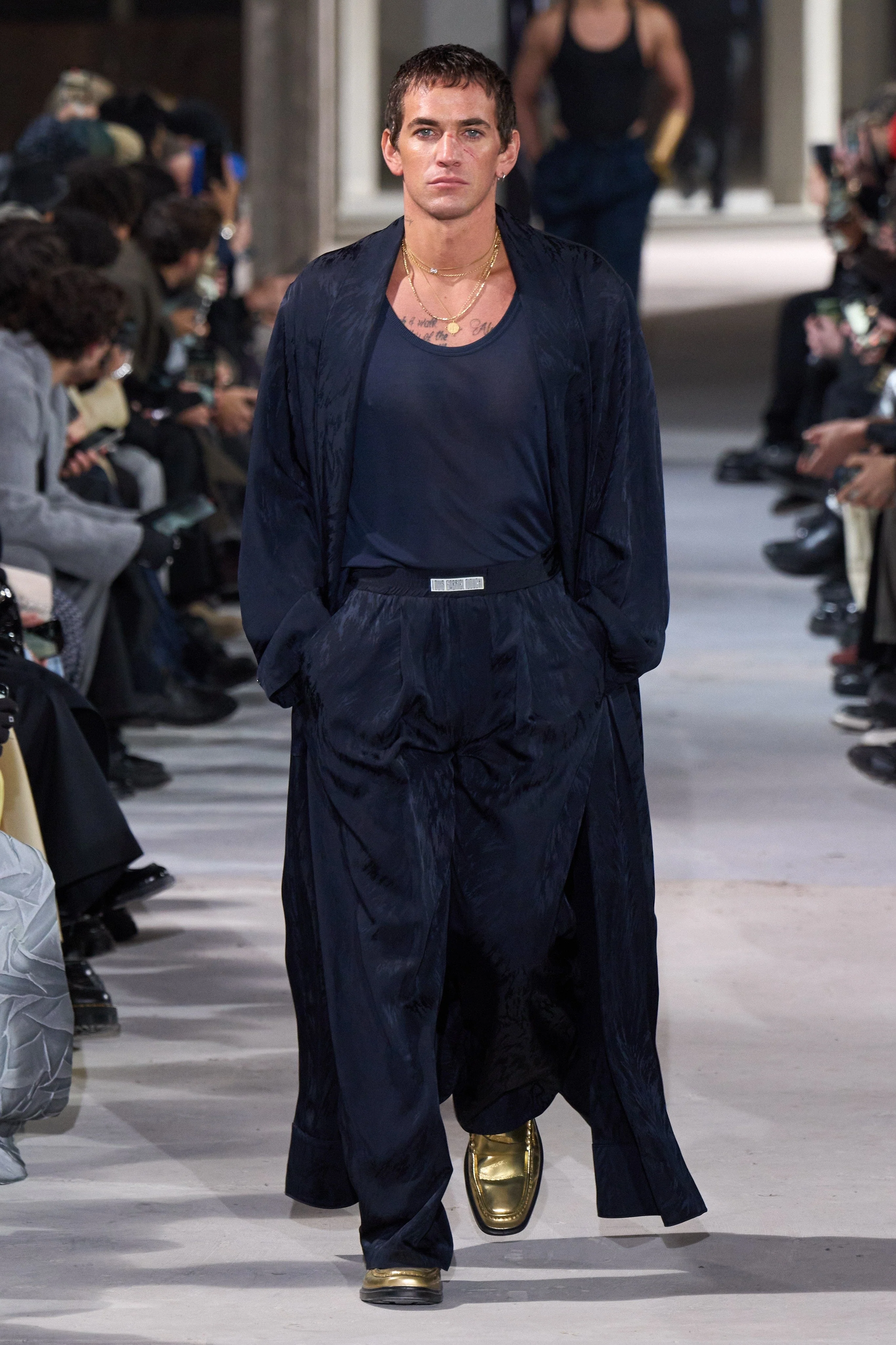 LARGE JOGGING TROUSERS IN SHINY FUR JACQUARD - Image 2