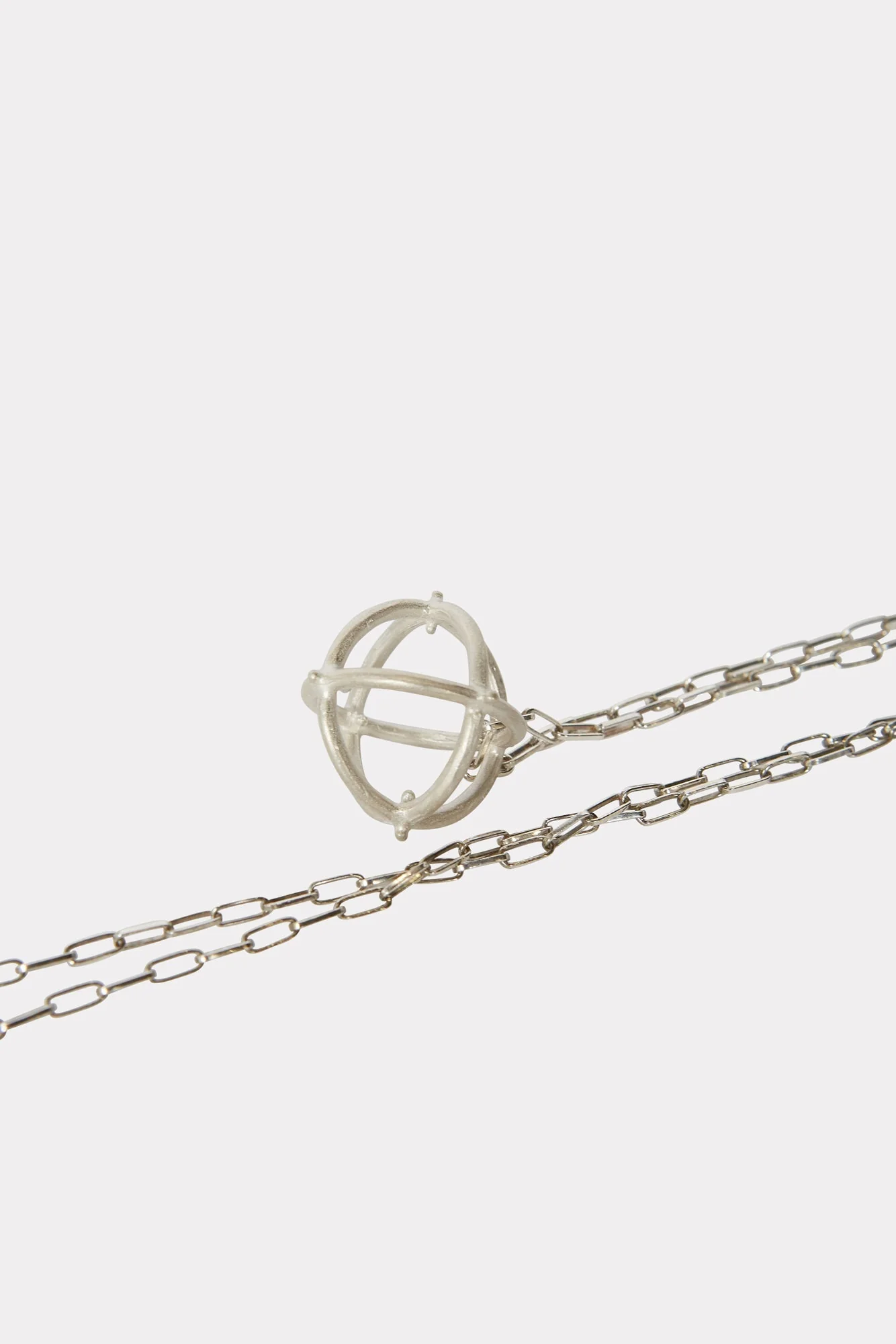 MEDIUM + GLOBE NECKLACE - Image 3