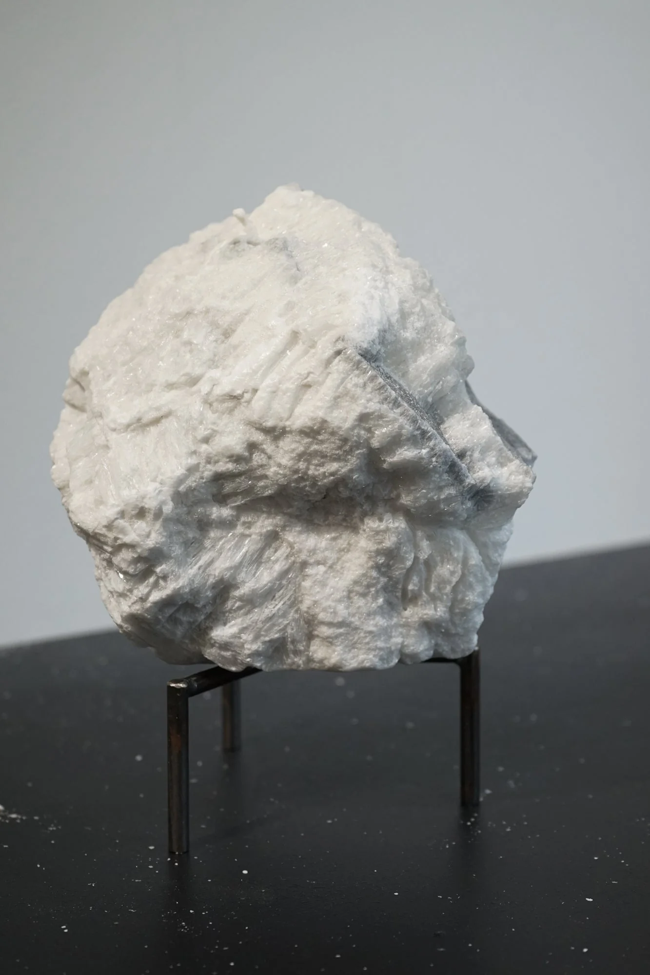 MEDIUM CHARCOAL CANDLE - Image 3
