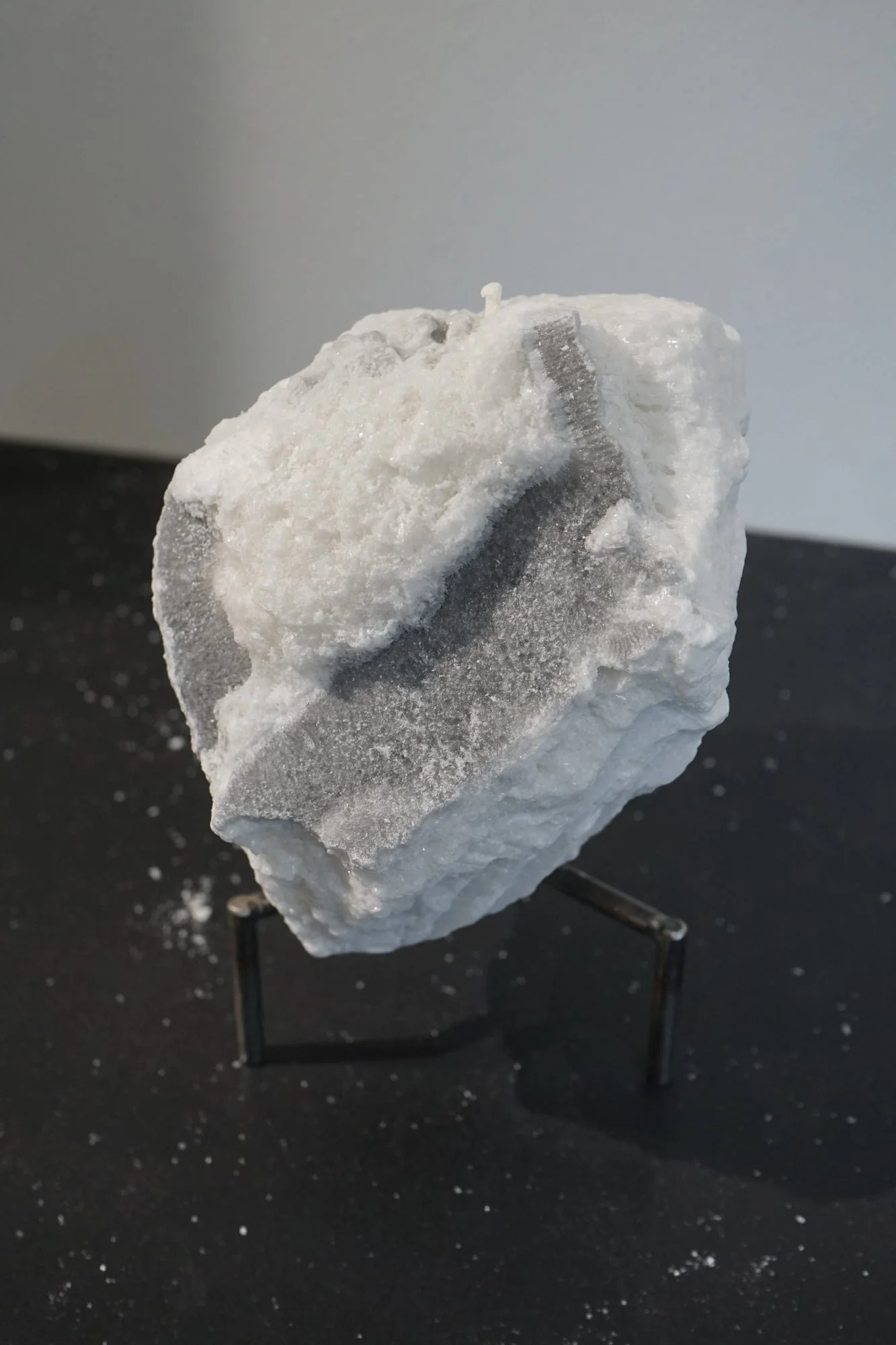 MEDIUM CHARCOAL CANDLE - Image 5