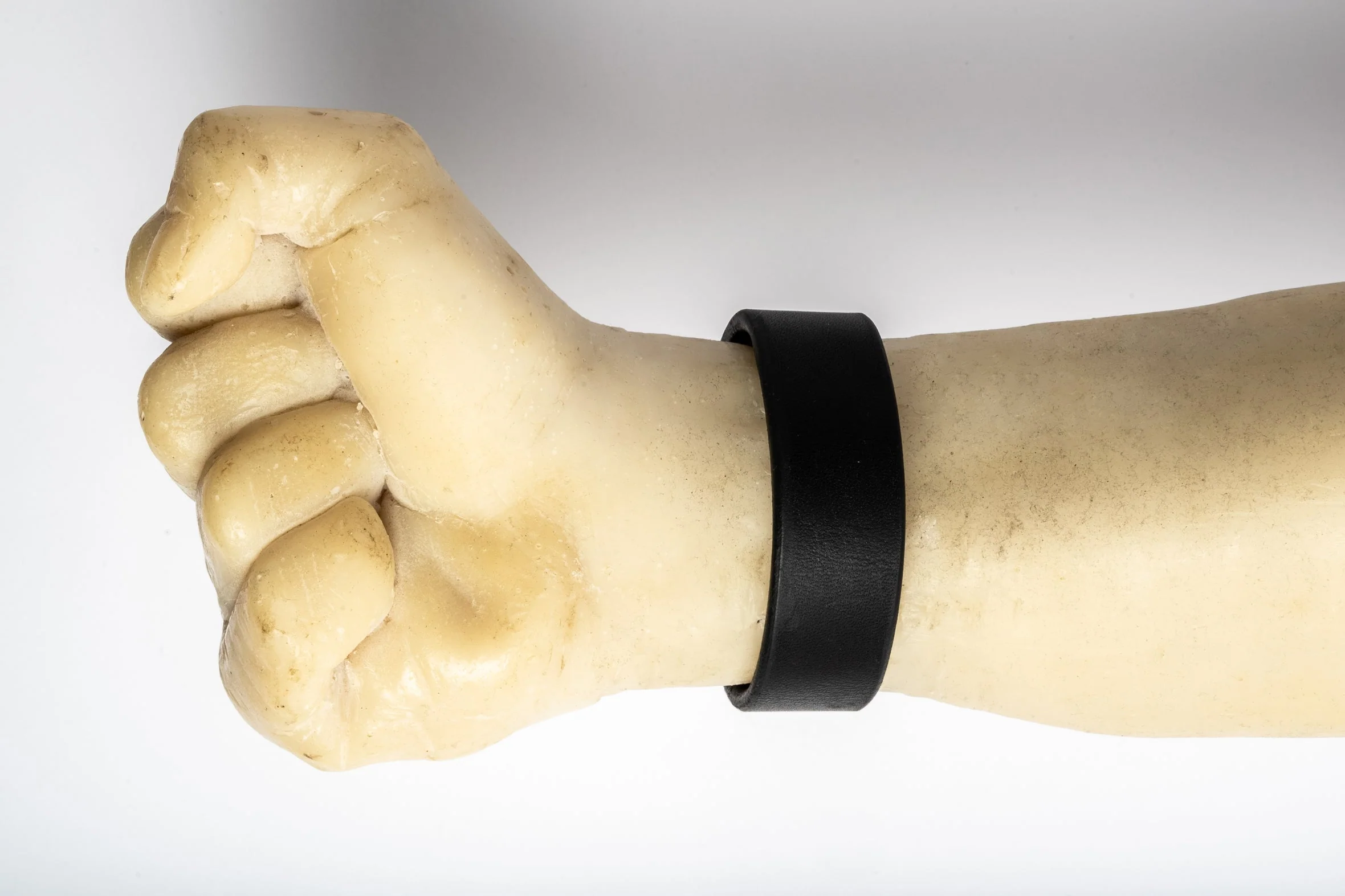 Box Lock Bracelet (Facet, Narrow, BLK+KAS) - Image 5