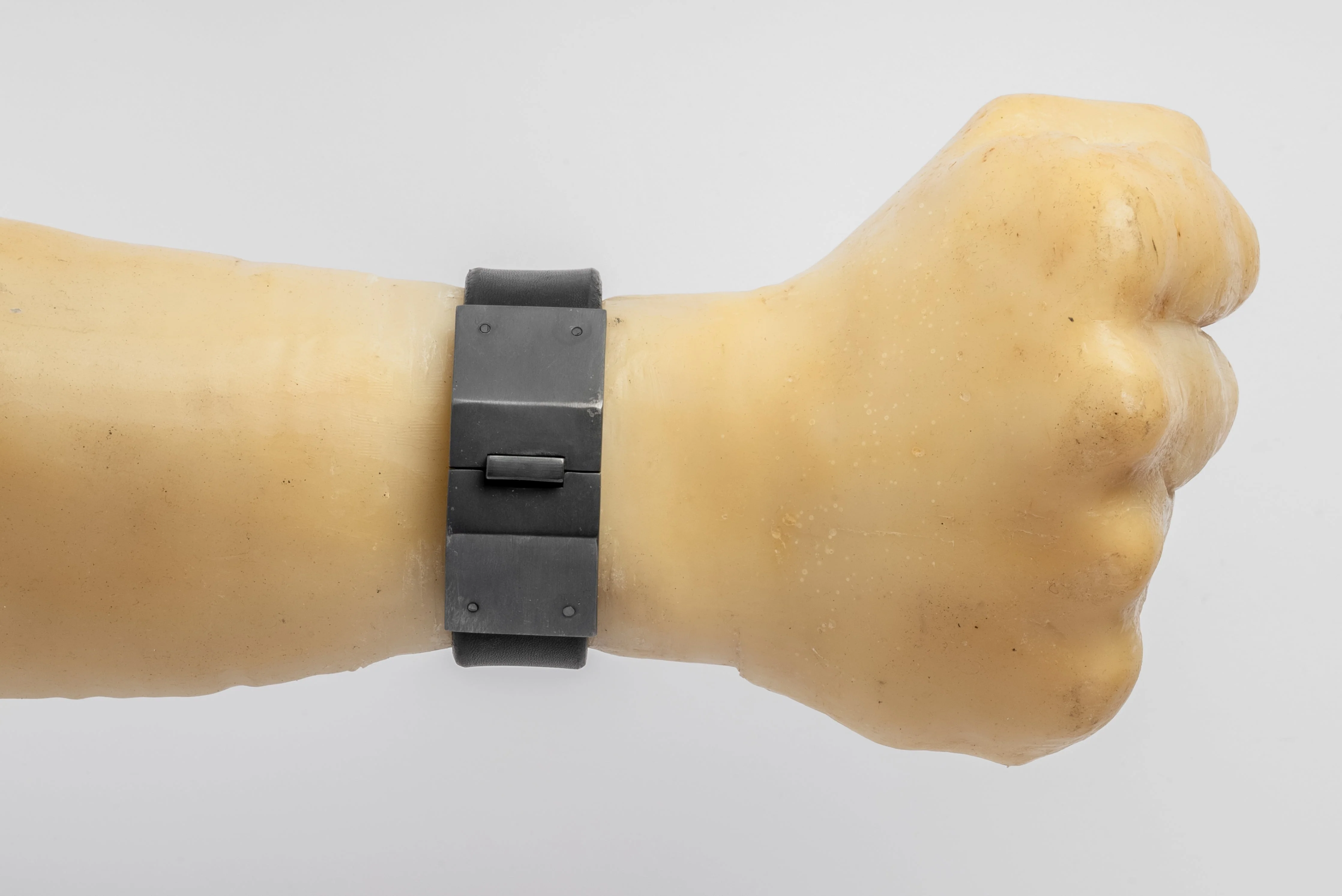Box Lock Bracelet (Facet, Narrow, BLK+KA) - Image 5