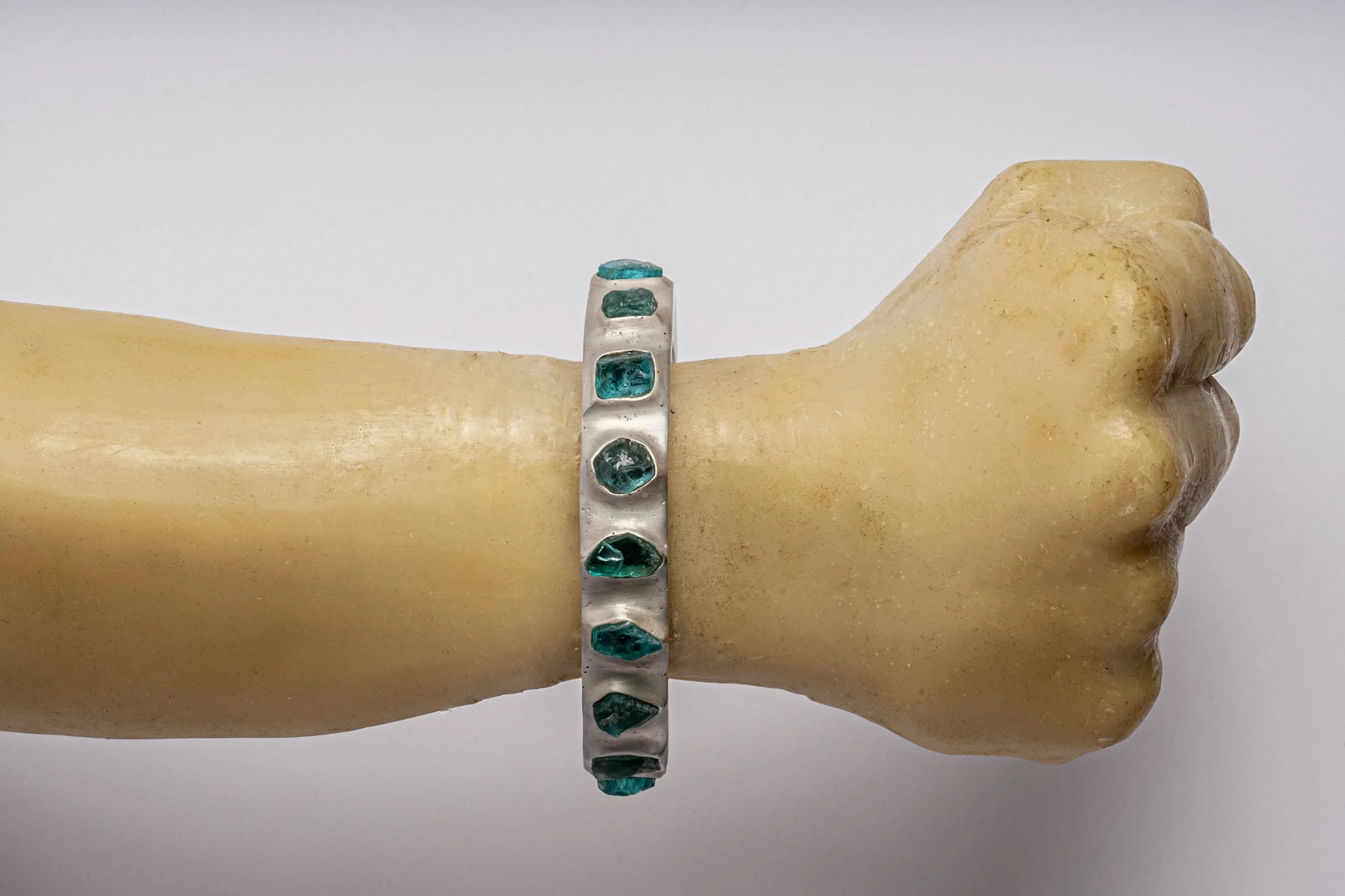 Crescent Bracelet (Terrestrial Surfaced, Neon Apatite, 15mm) - Image 4