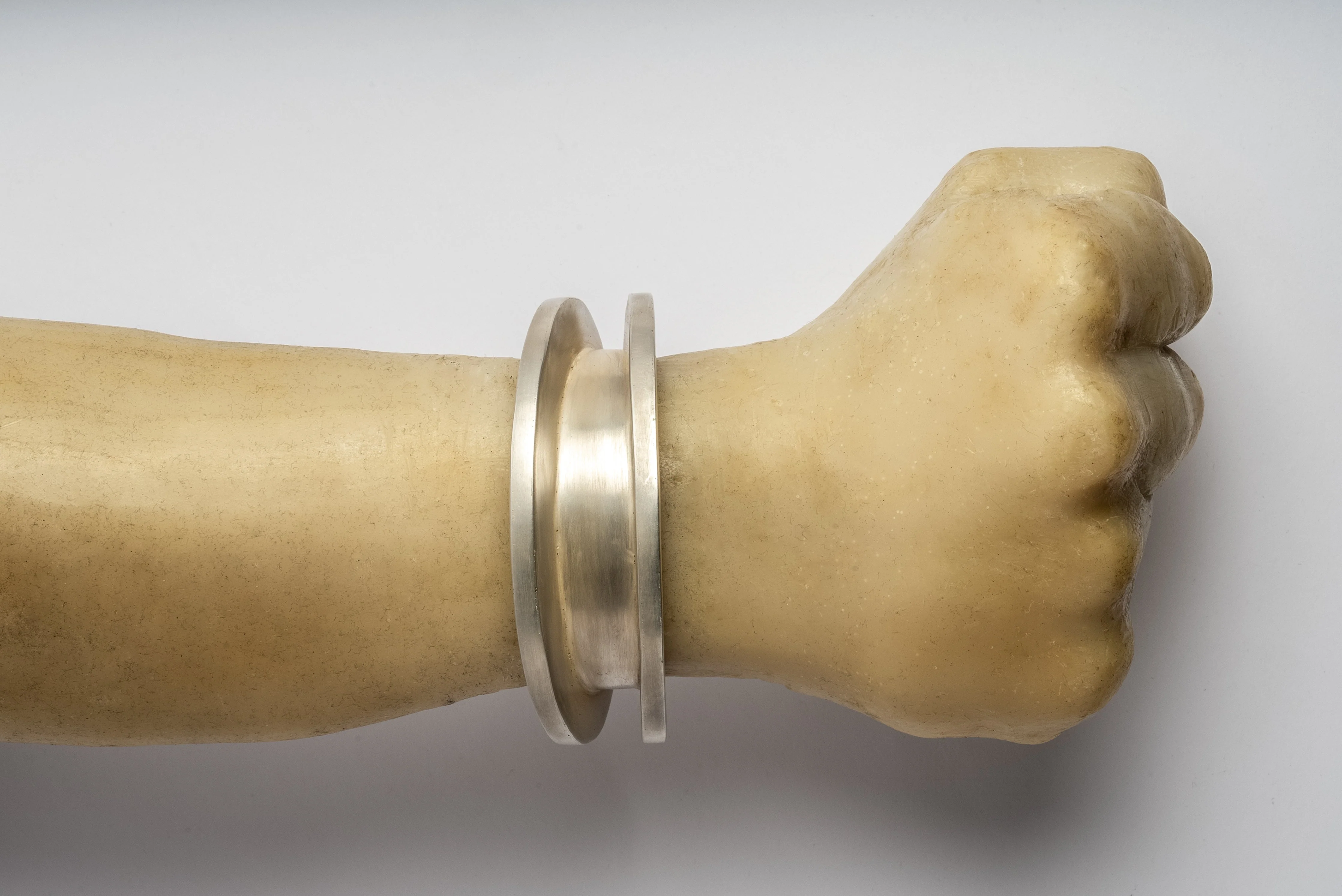Crescent Channel Bracelet (Radiant Expansion, 10-27mm, AS) - Image 4