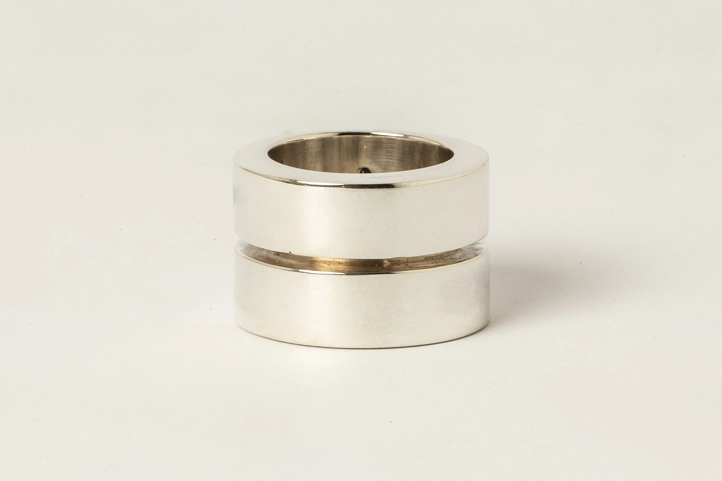 Crescent Crevice Ring (17mm, PA) - Image 3