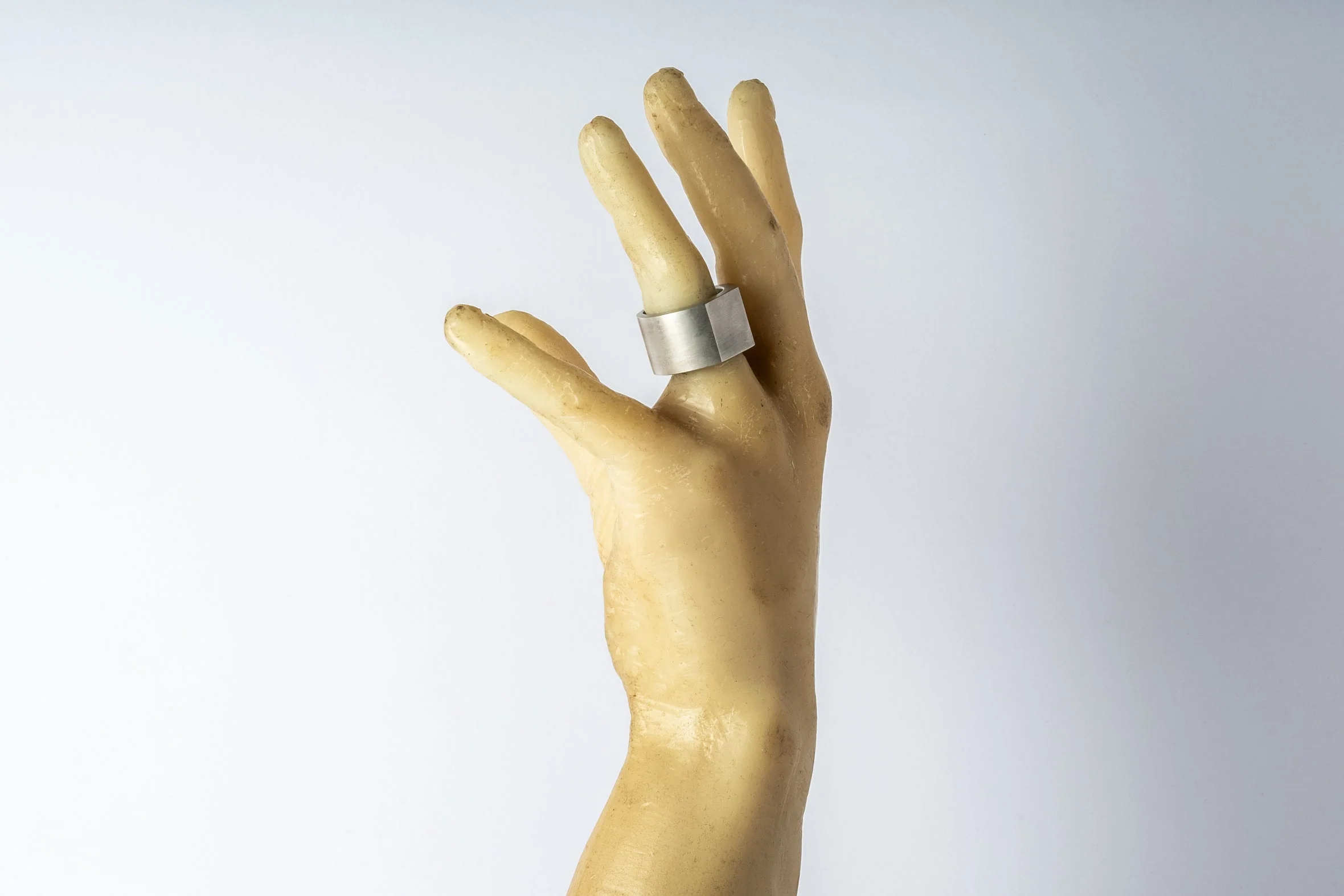 Crescent Plane Ring (17mm, DA) - Image 4