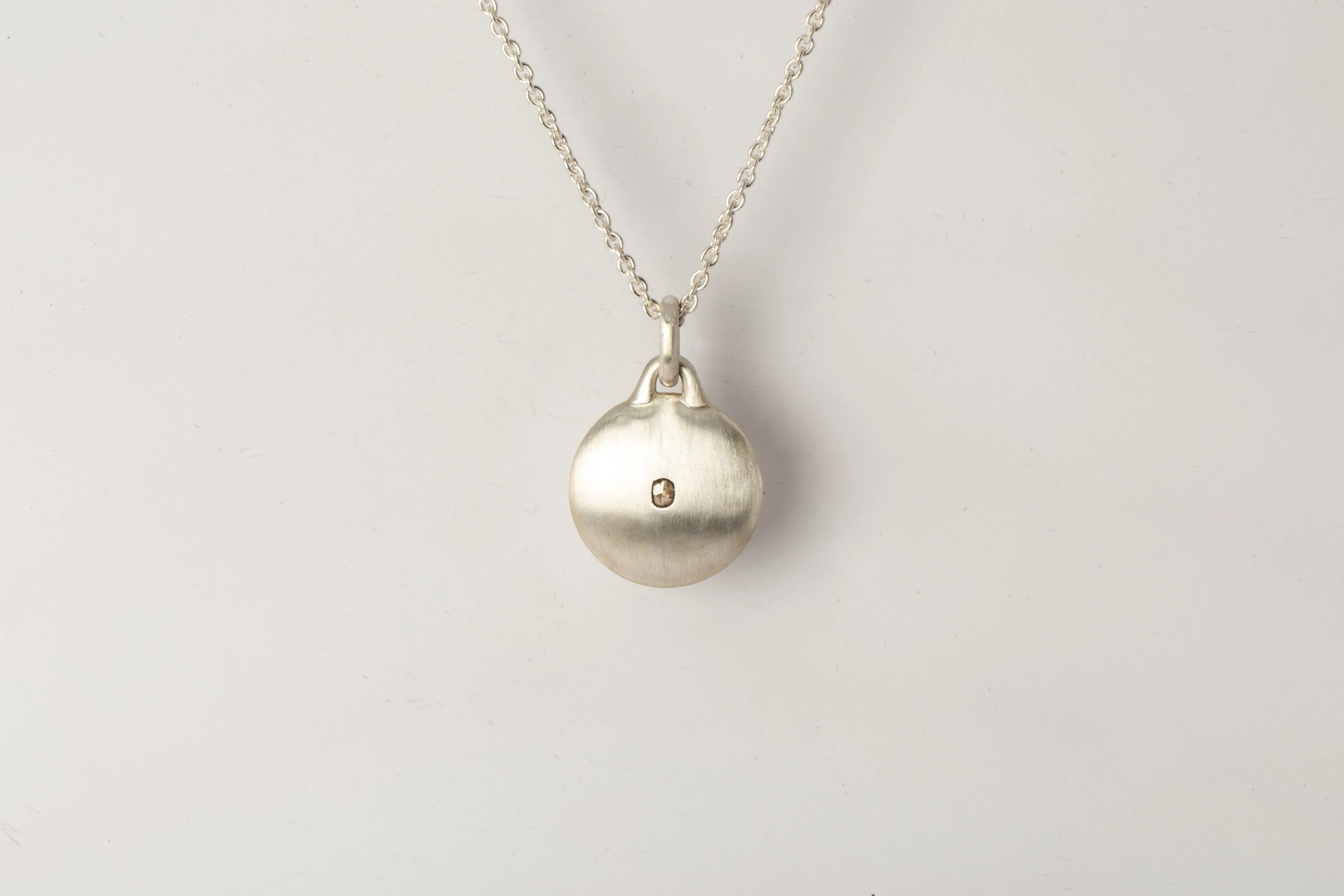 Disk Necklace (0.2 CT, Tiny Faceted Diamond Slab, 35mm) - Image 4