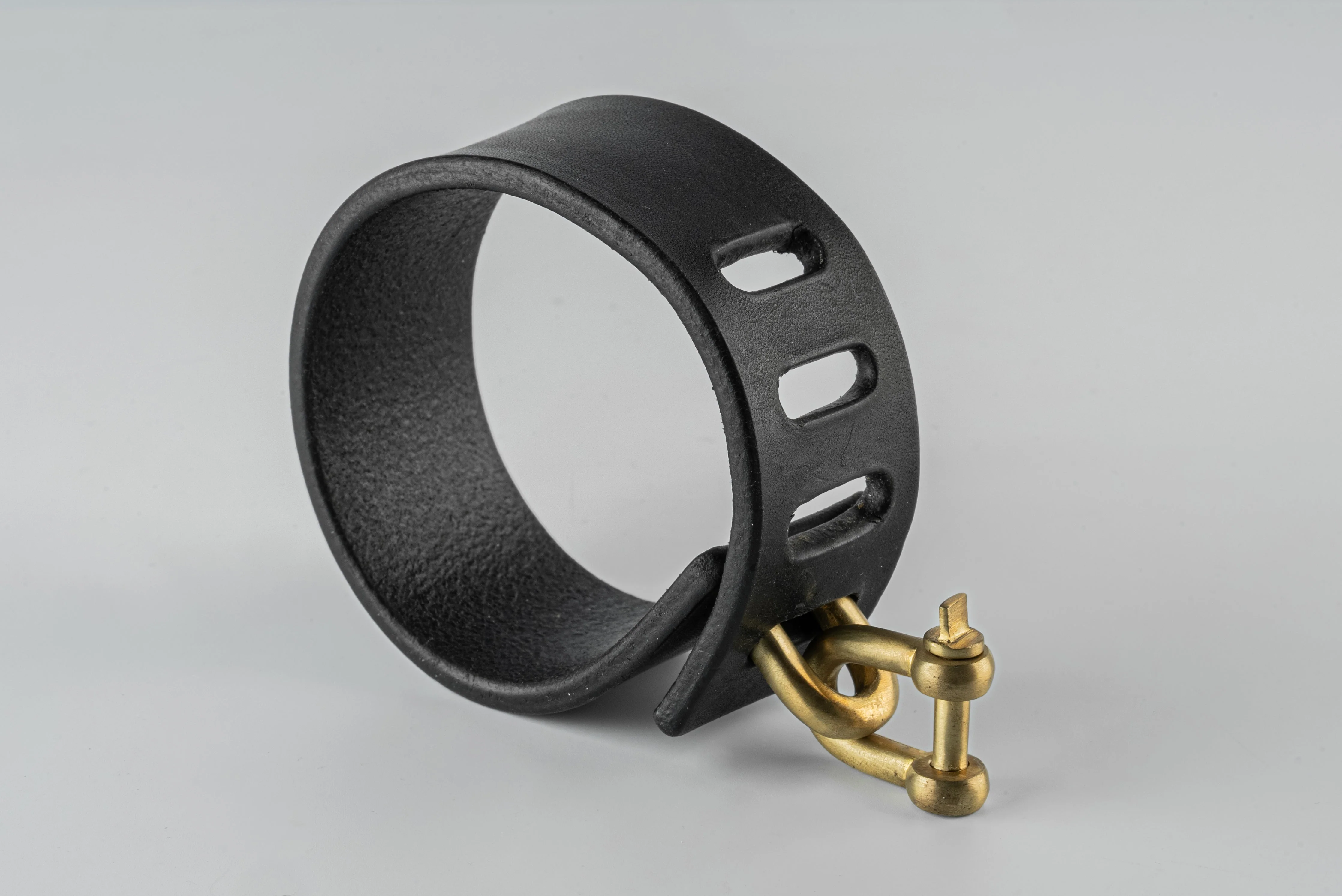 Restraint Charm Bracelet (30mm, BLK+MR) - Image 2