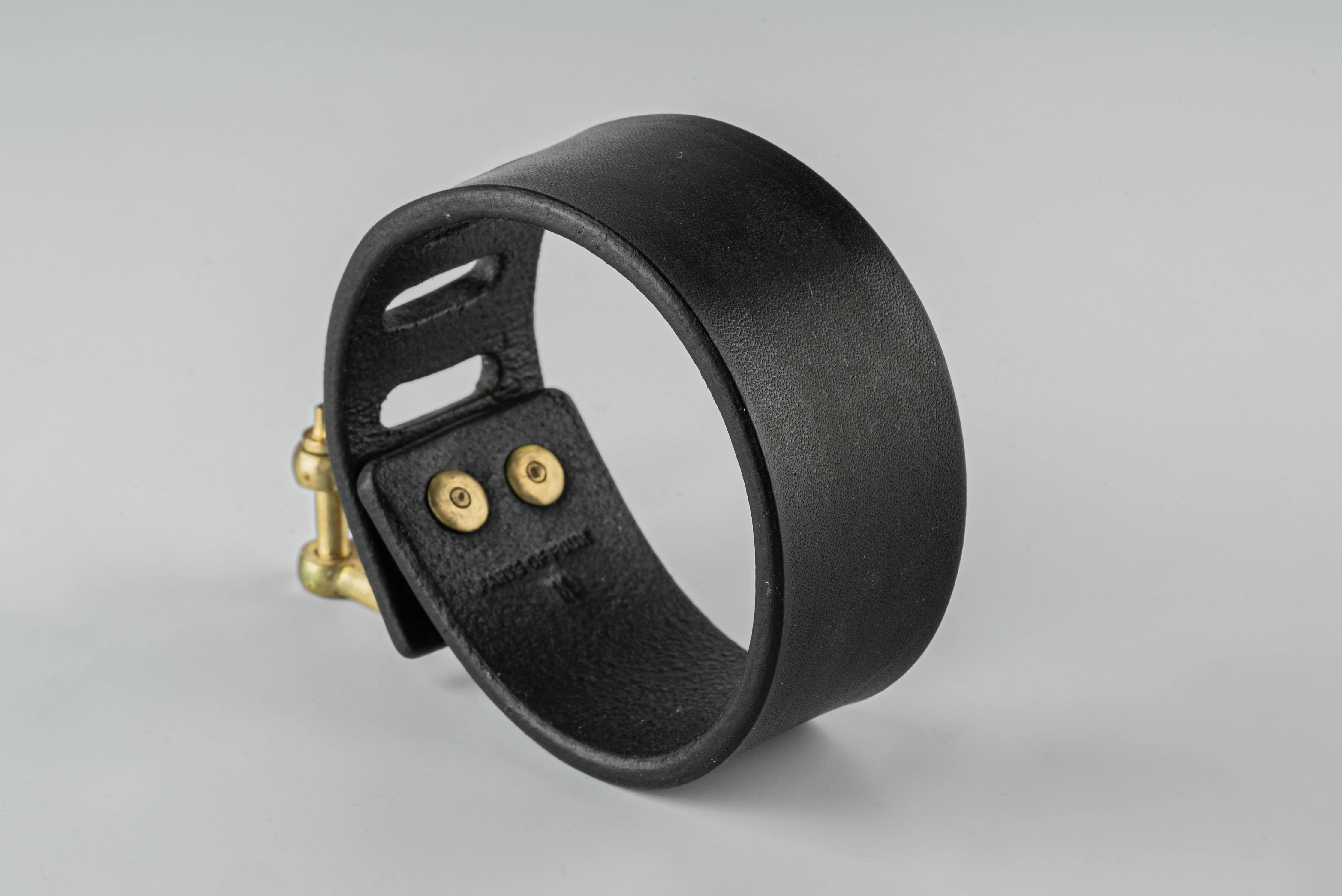 Restraint Charm Bracelet (30mm, BLK+MR) - Image 4
