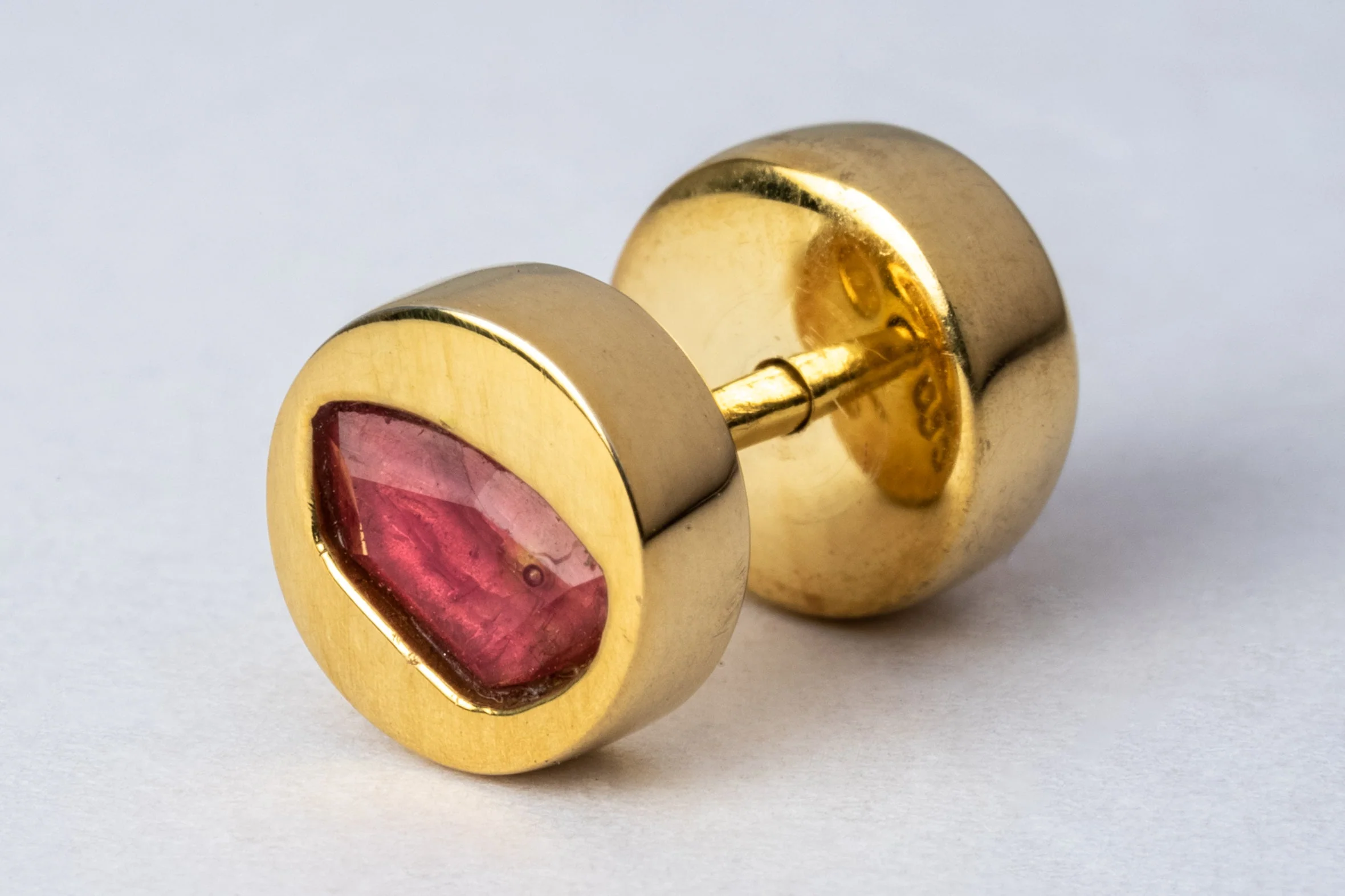 Stud Earring (0.2 CT, Ruby Slice, YGA+RUB) - Image 3