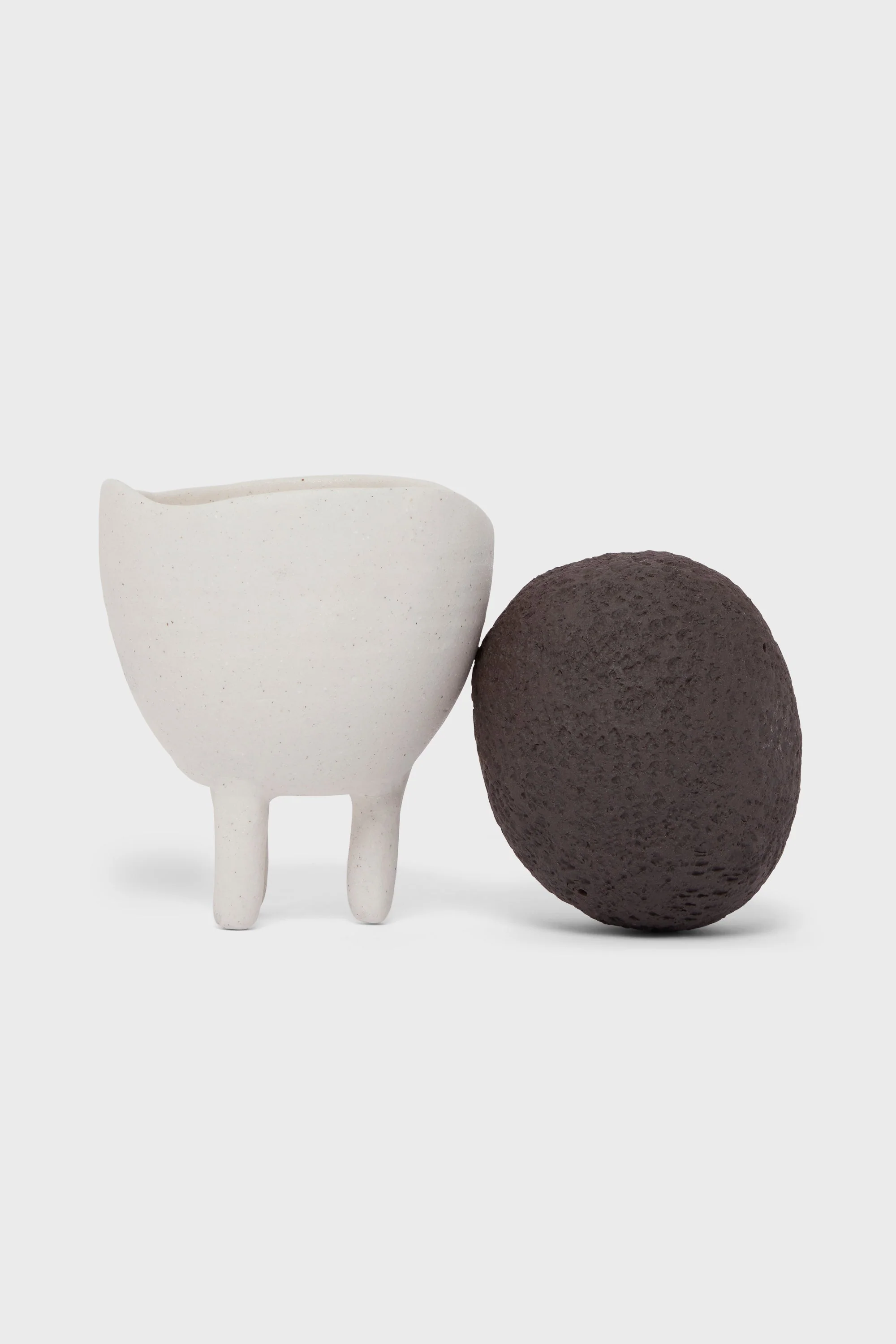 White Obzee 1 Single Ceramic Rock Diffuser - Image 2