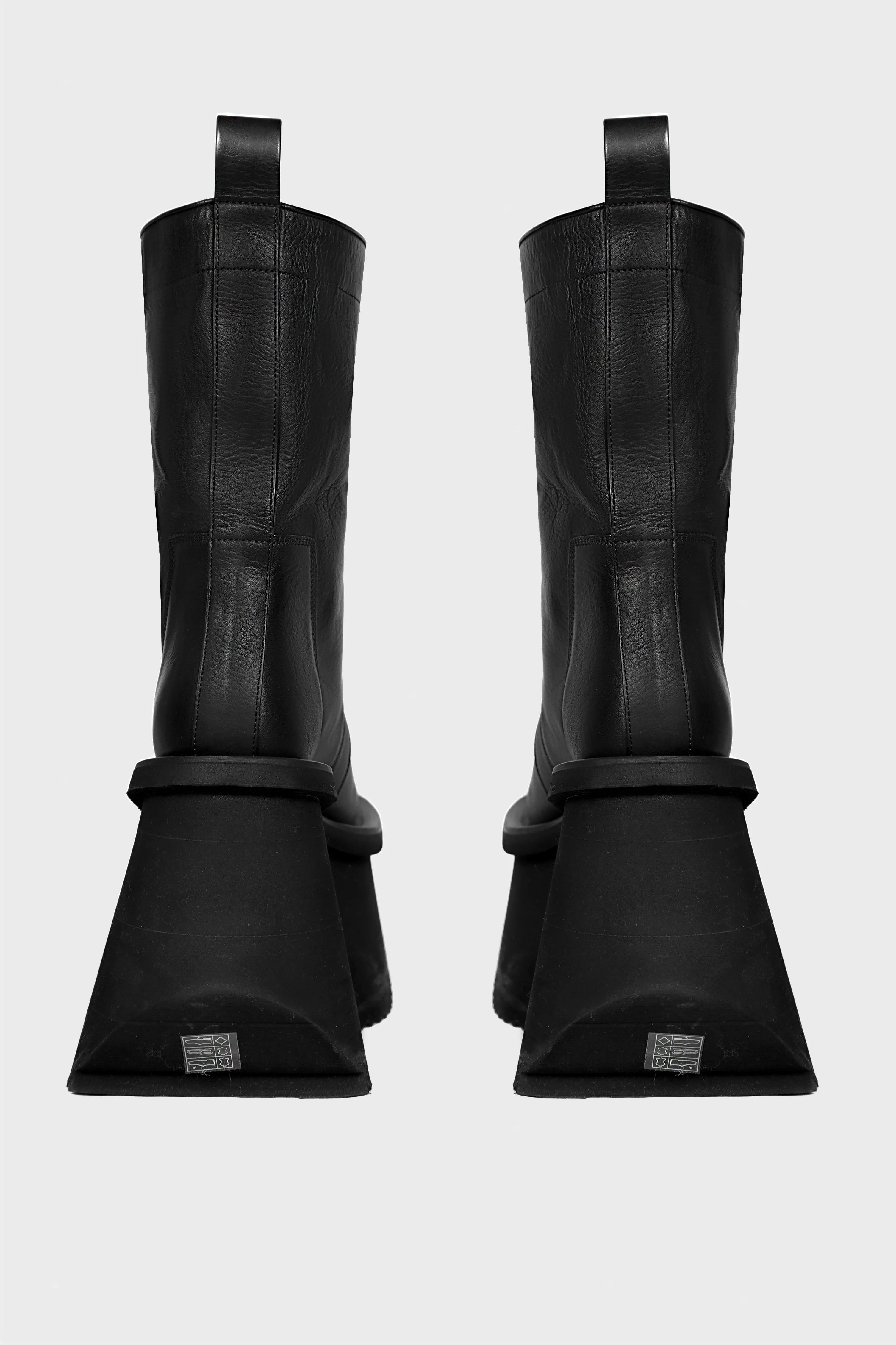 FACTORY BOOTS LOO - Image 4