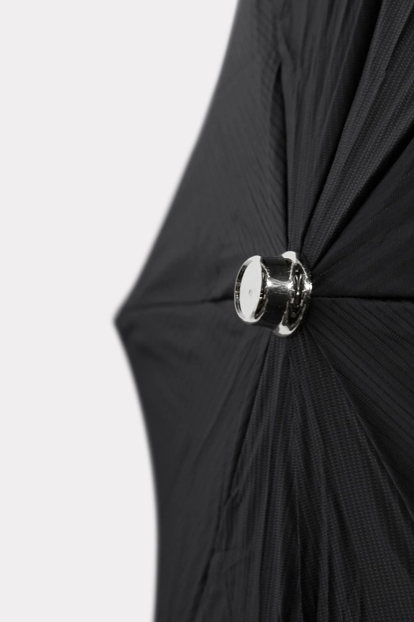 Silver Skull Folding Umbrella - Image 6