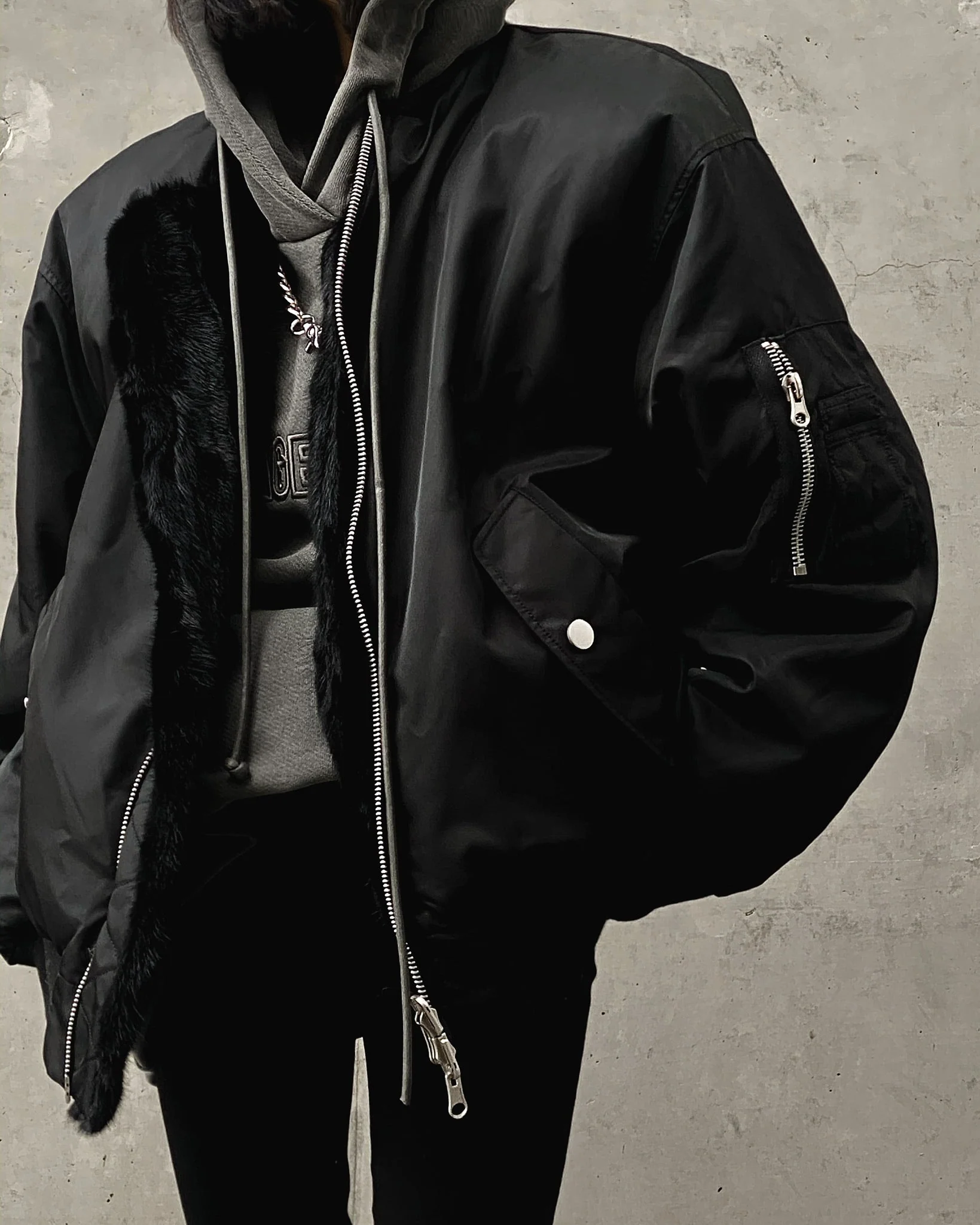 BLACK UNISEX REVERSIBLE MINK FUR BOMBER W/ LOGO - Image 23