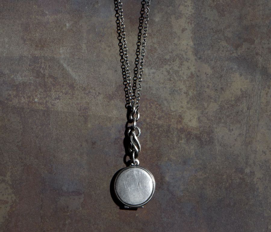 NECKLACE MEDALLION - Image 2