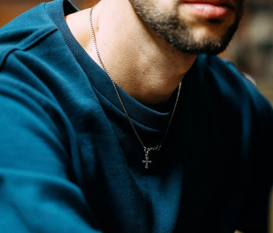 NECKLACE SYMBOL CROSS - Image 4