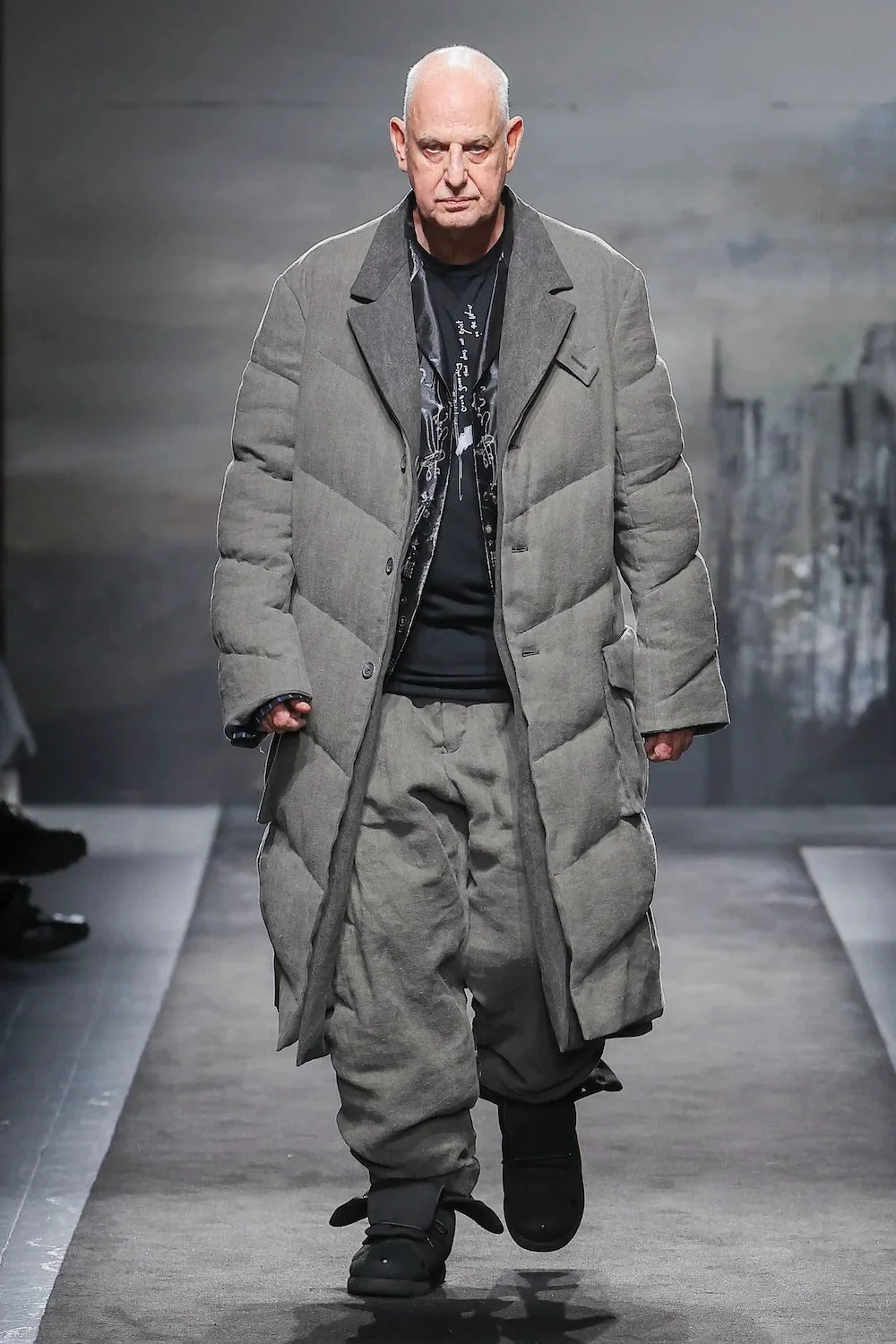 3BTN DIAGONAL PADDED LONG JACKET - Image 3